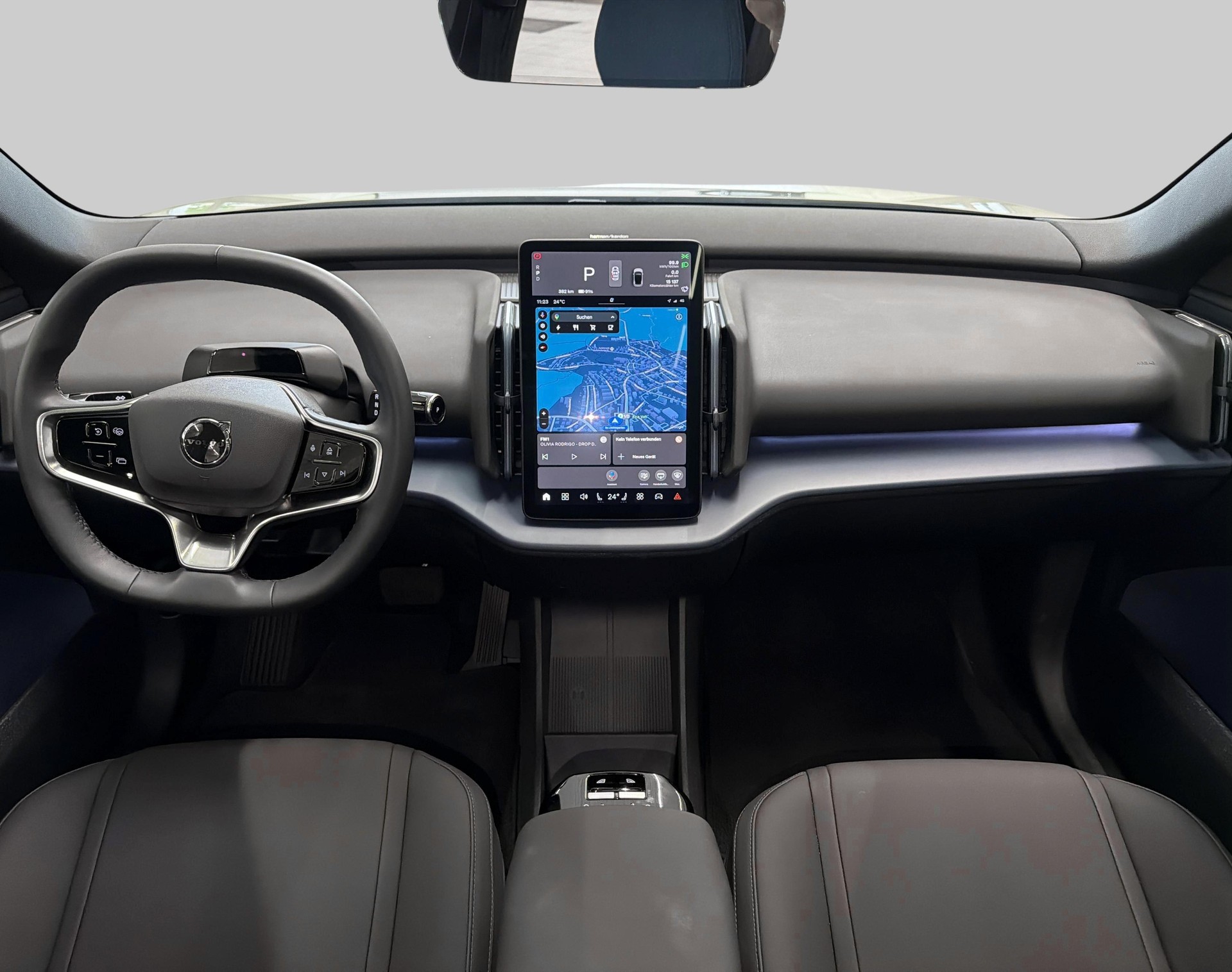 VOLVO EX 30 E60 Twin Ultra Performanc-image-8