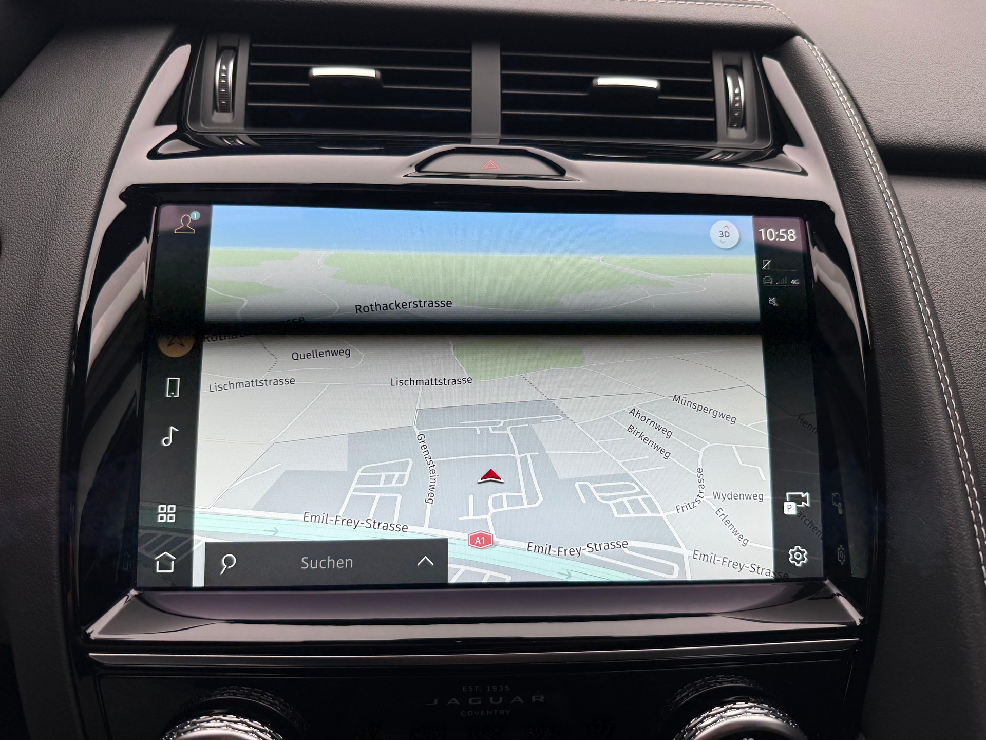 JAGUAR E-Pace 2.0 I4 250 R-Dynamic SE AWD-image-12