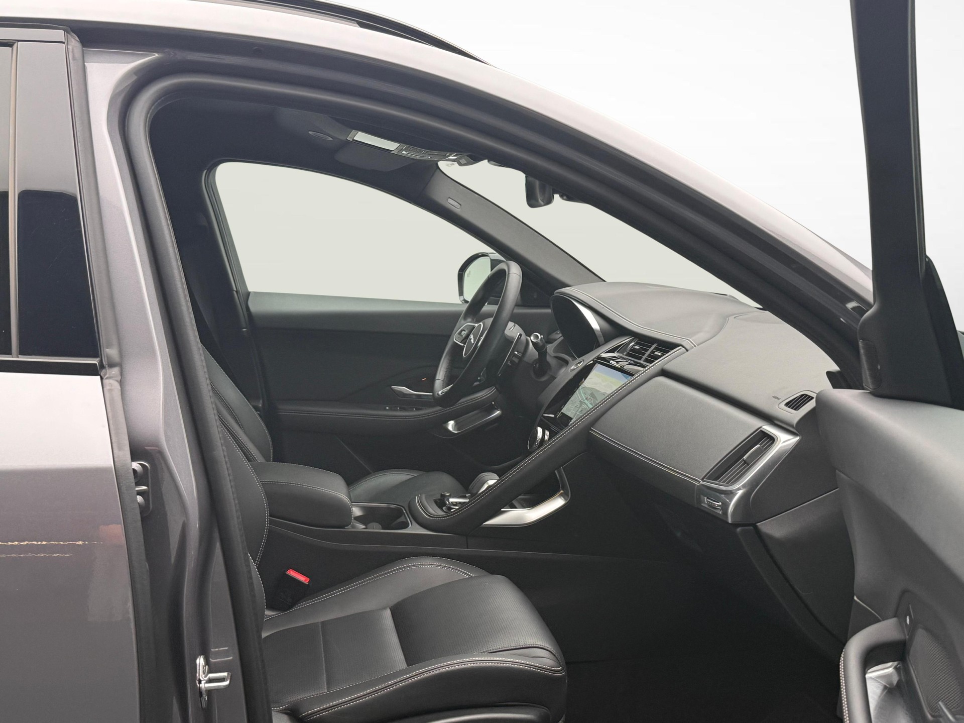 JAGUAR E-Pace 2.0 I4 250 R-Dynamic SE AWD-image-9
