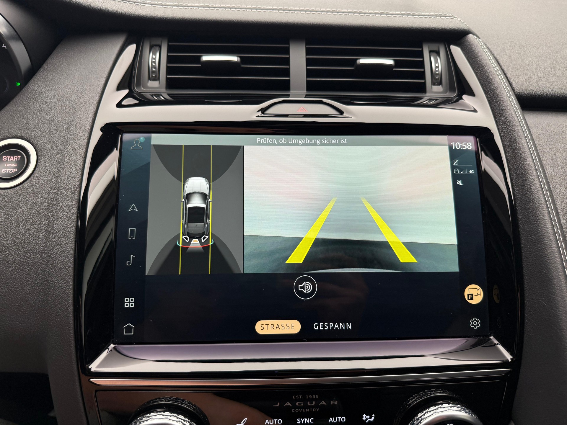 JAGUAR E-Pace 2.0 I4 250 R-Dynamic SE AWD-image-11