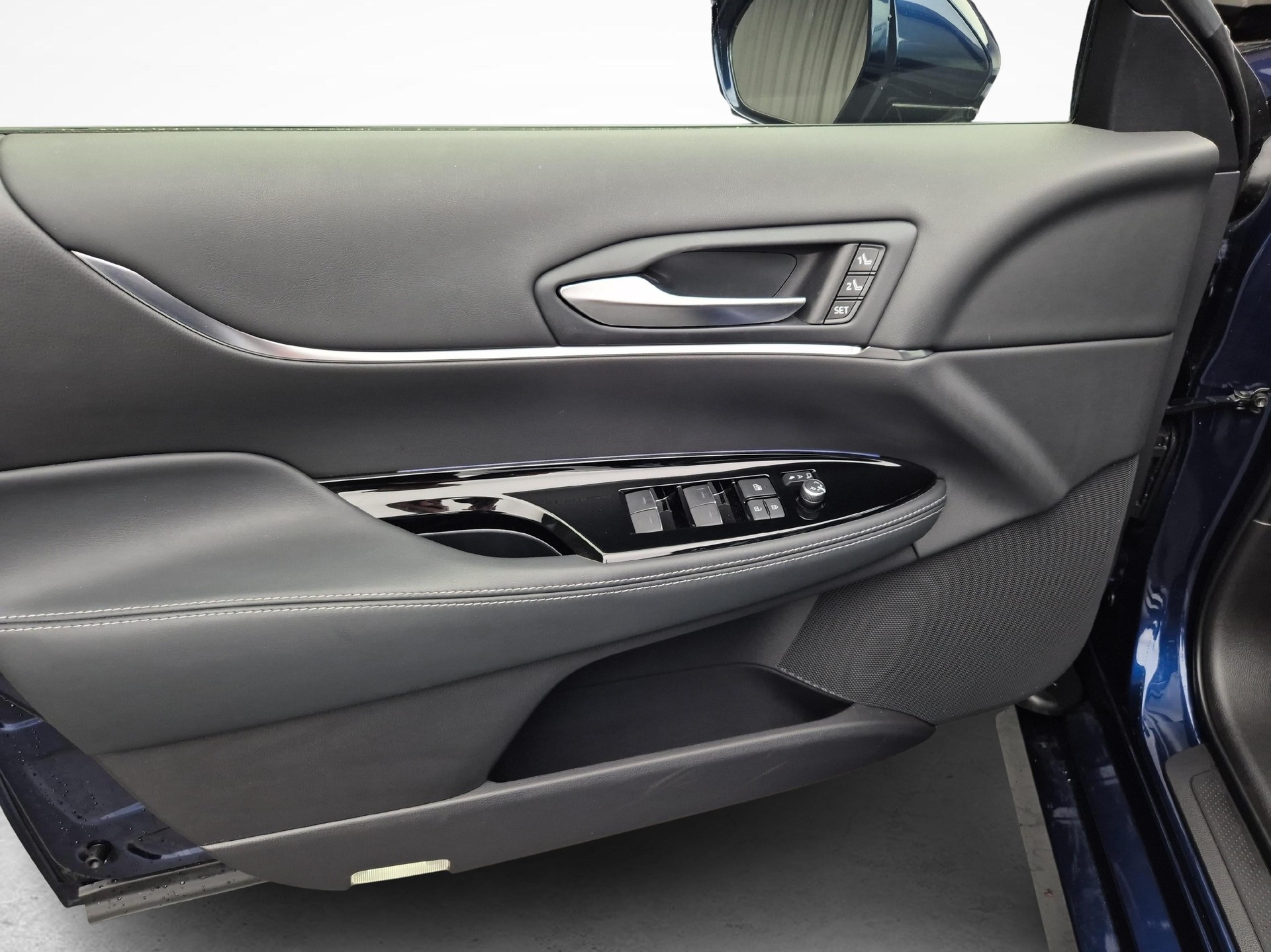 TOYOTA Mirai Fuel Cell Platinum-image-17