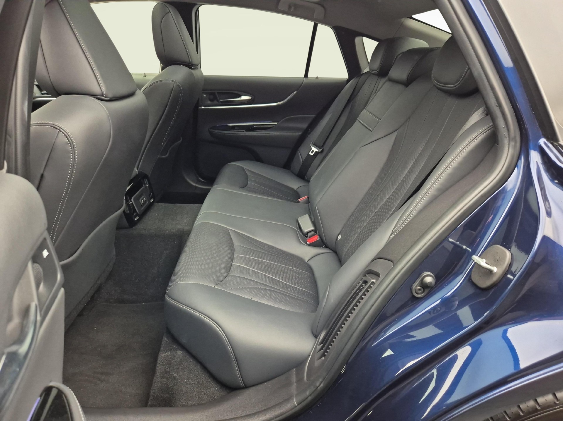 TOYOTA Mirai Fuel Cell Platinum-image-3
