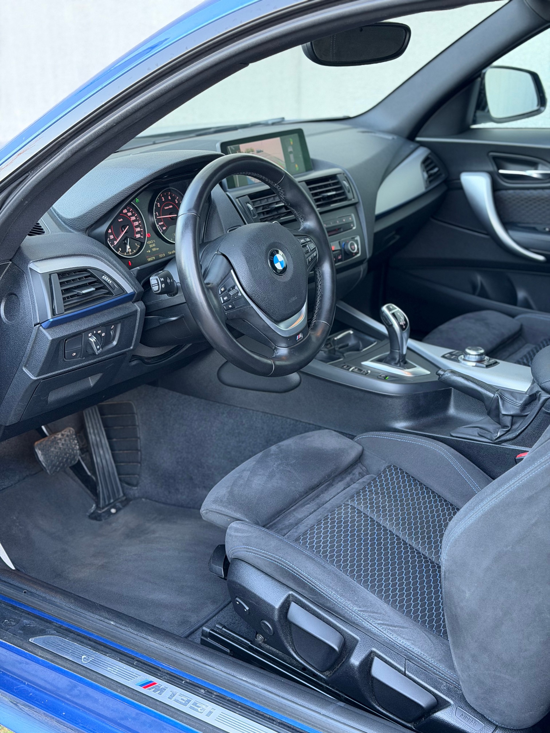 BMW M135i Steptronic-image-7