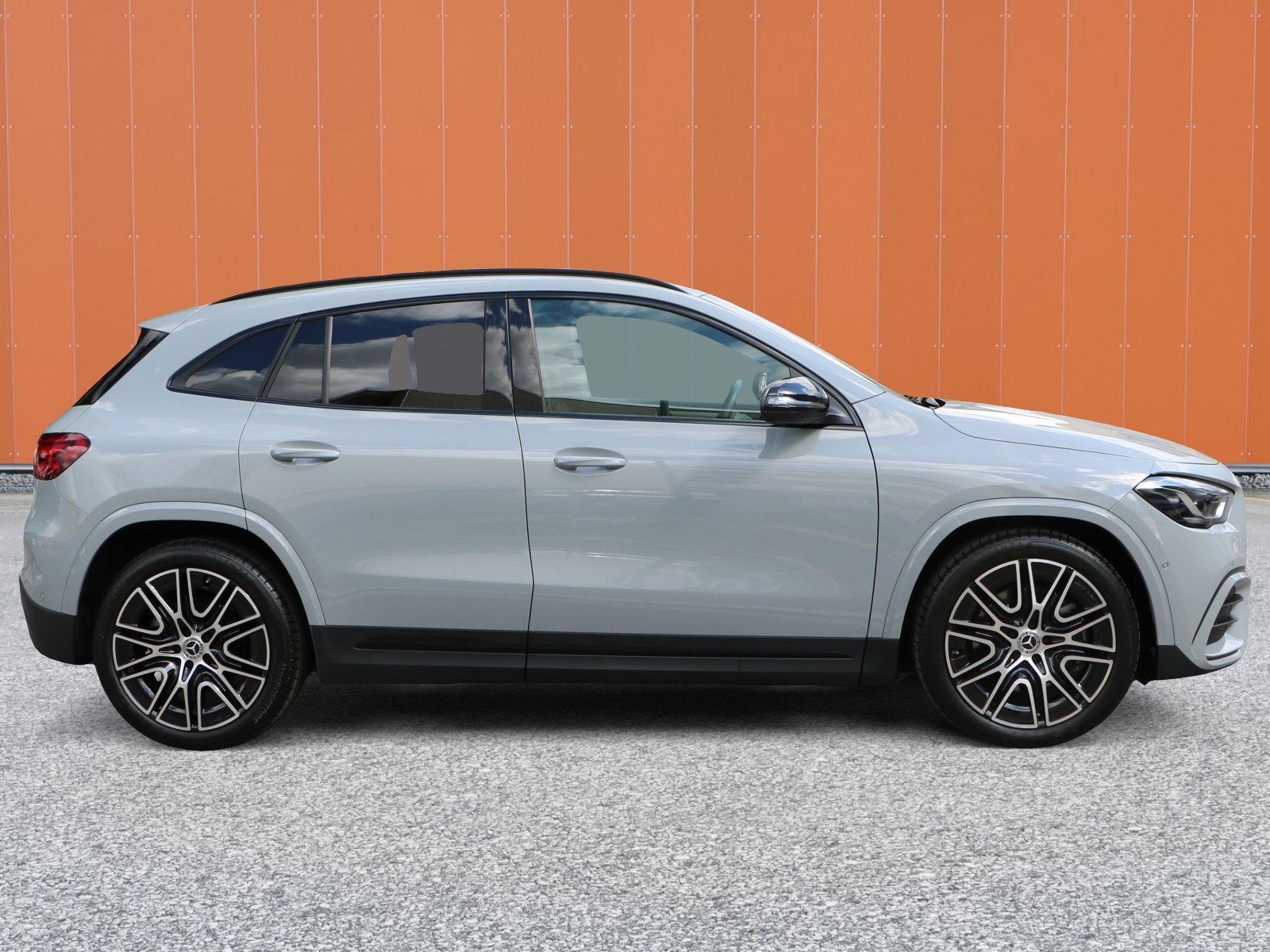 MERCEDES-BENZ GLA 250 4Matic 8G-DCT AMG-Line Edition Pack-image-4
