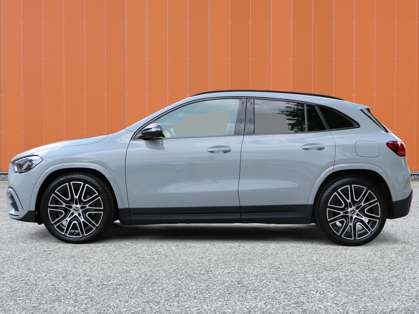 MERCEDES-BENZ GLA 250 4Matic 8G-DCT AMG-Line Edition Pack-image-2