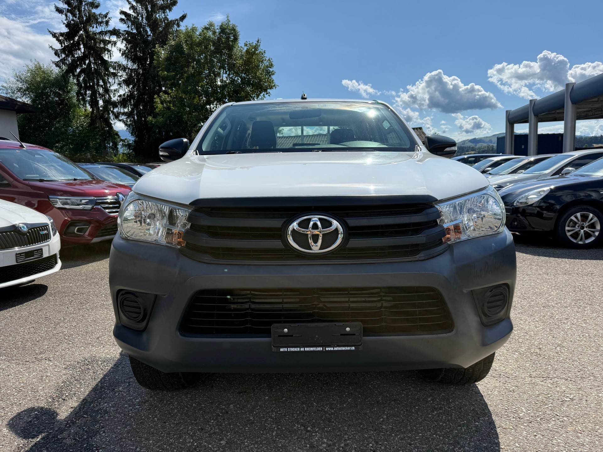 TOYOTA Hilux 2.4D-4D Luna Double Cab 4x4-image-1