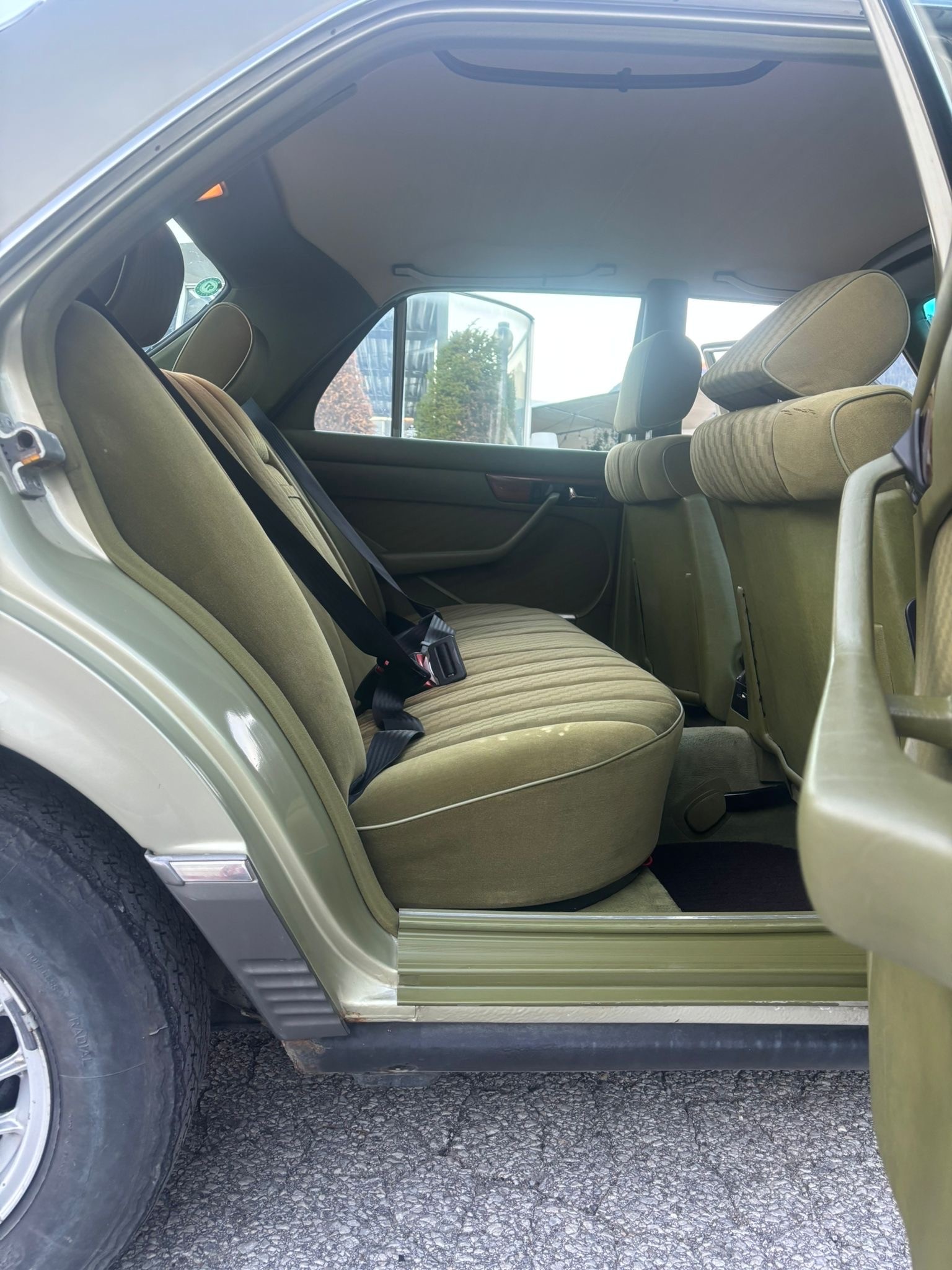 MERCEDES-BENZ 500 SE-image-11