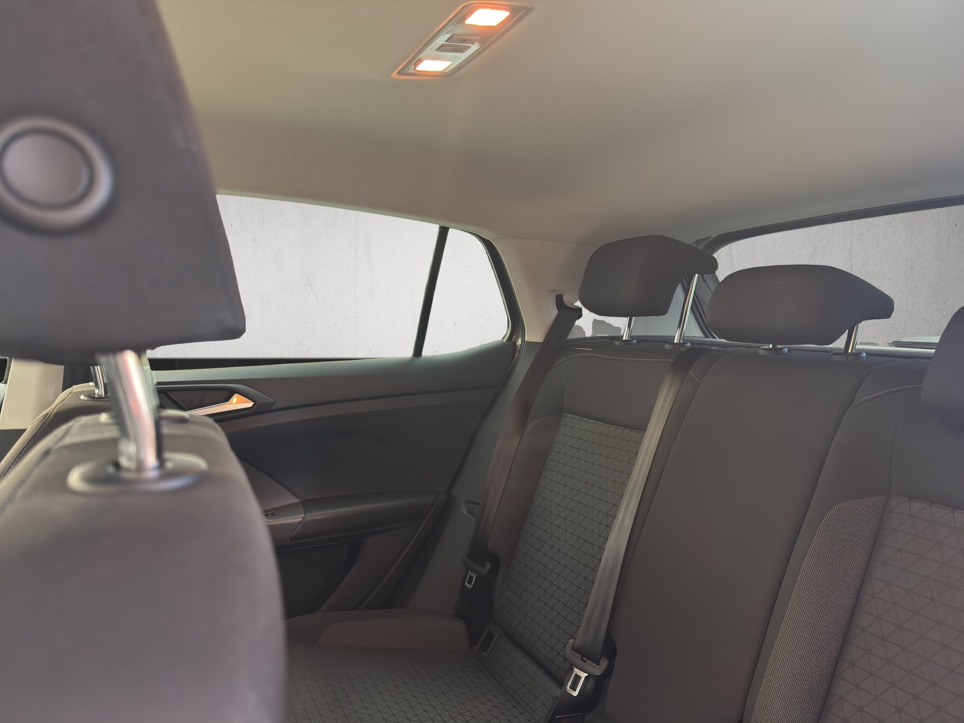 VW T-Cross 1.0 TSI Life DSG-image-12