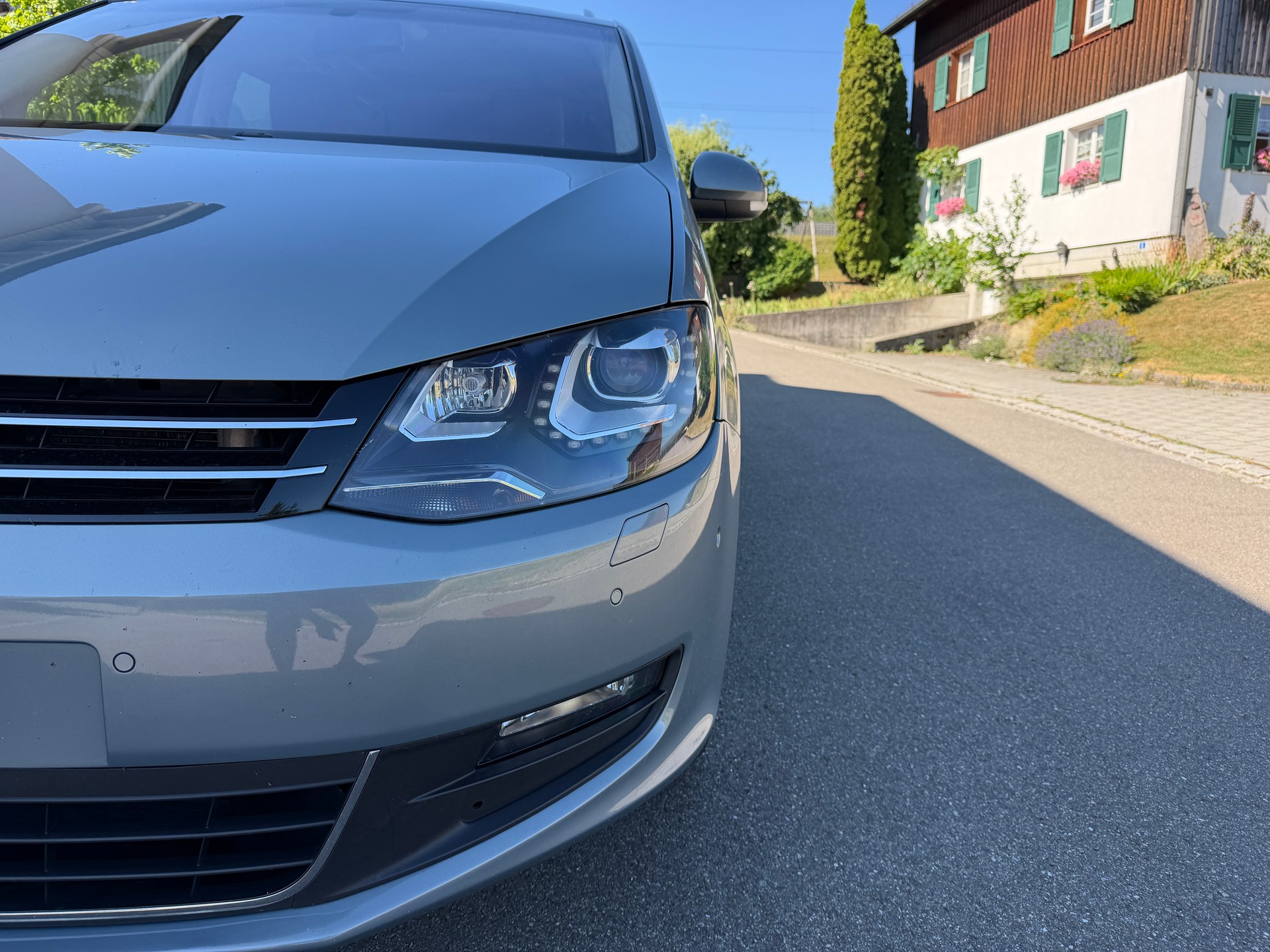 VW Sharan 2.0 TDI BlueMotion Technology Design DSG-image-0