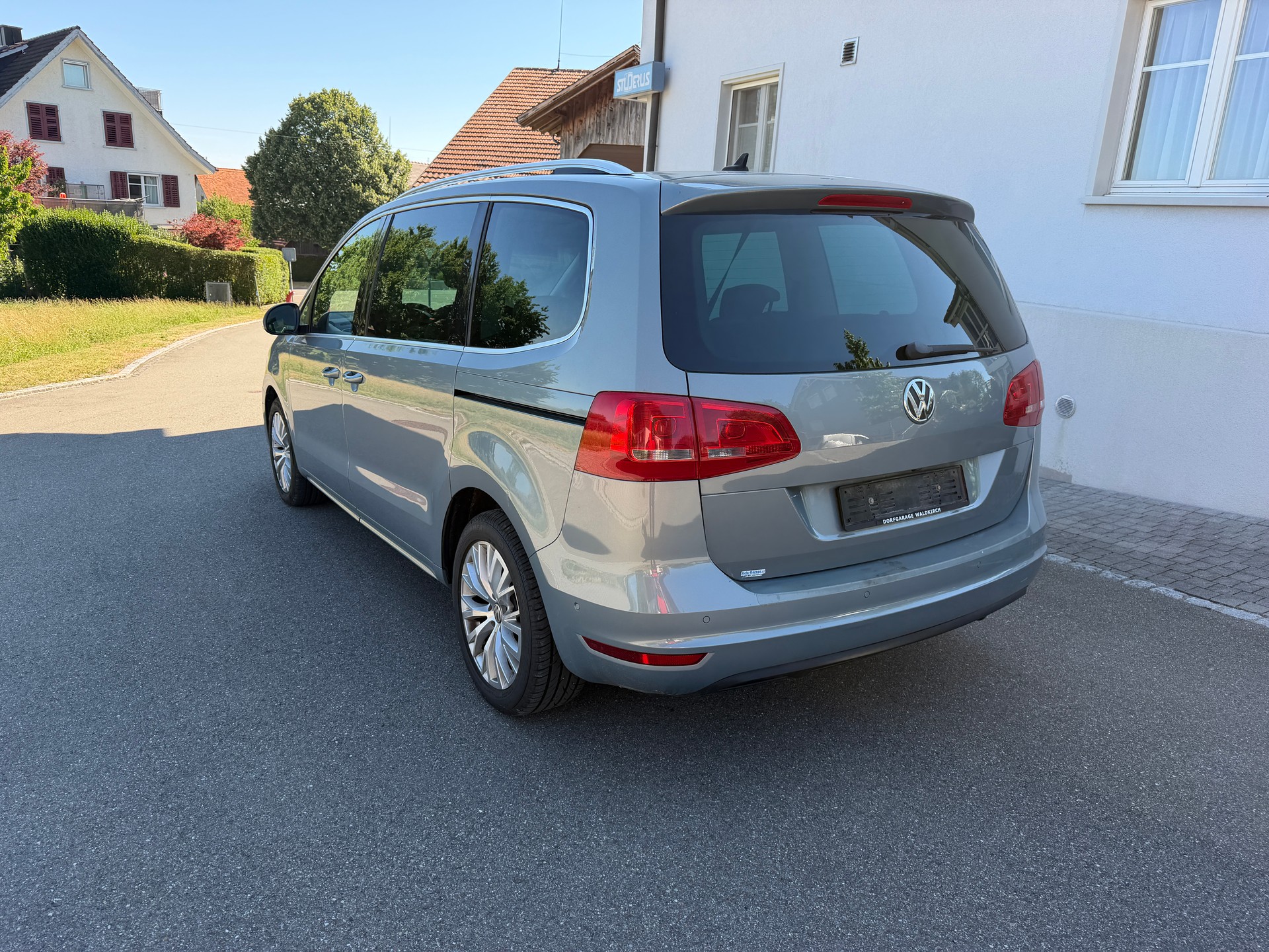 VW Sharan 2.0 TDI BlueMotion Technology Design DSG-image-5