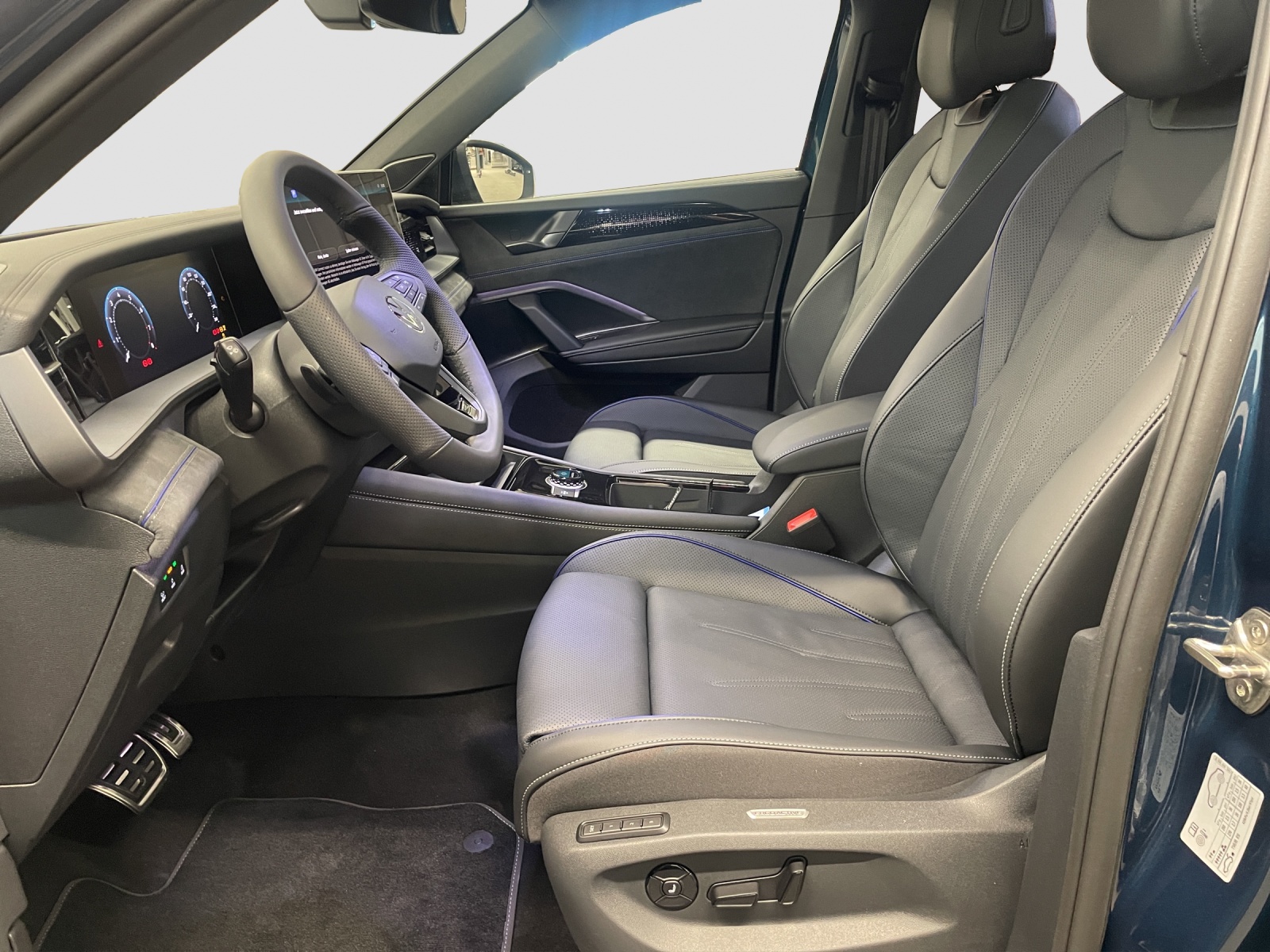 VW Tayron 2.0 TSI R-Line United DSG 4Motion-image-8