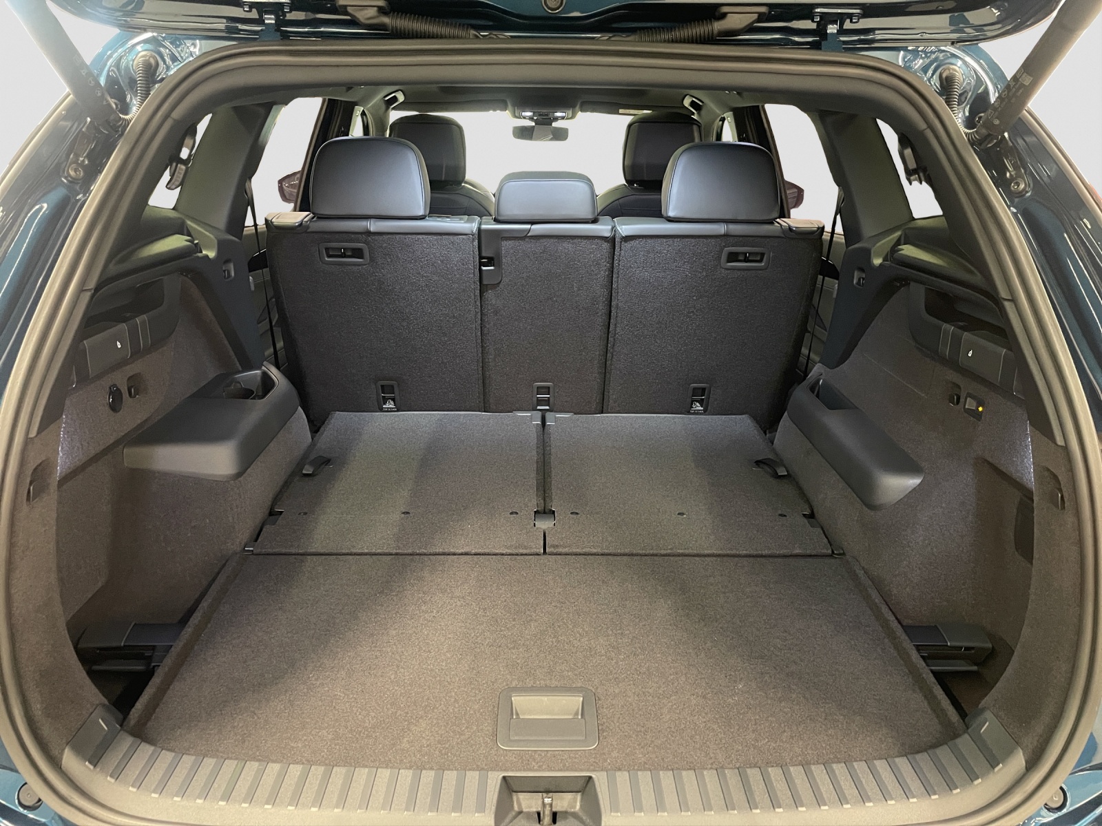 VW Tayron 2.0 TSI R-Line United DSG 4Motion-image-14