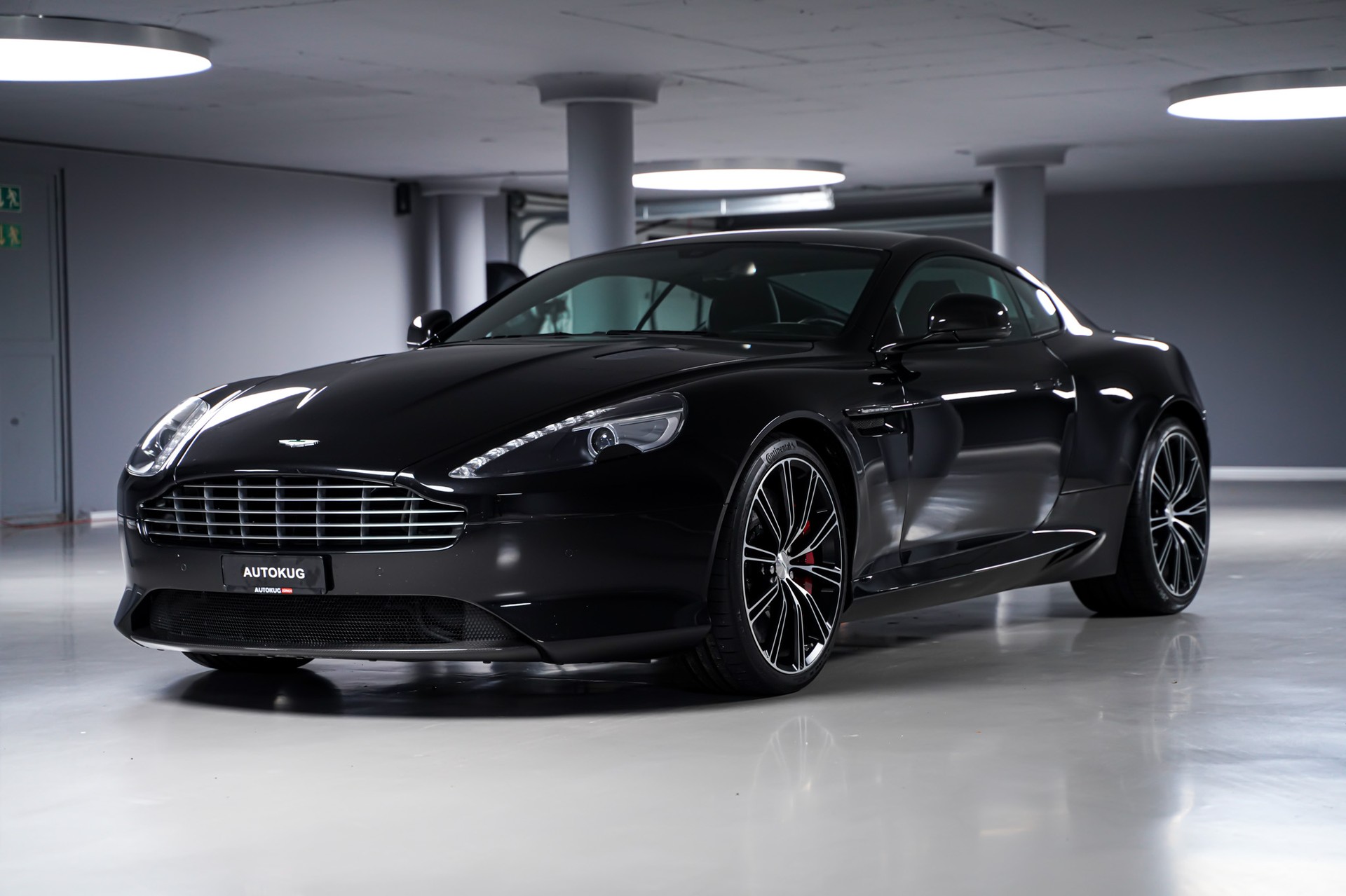 ASTON MARTIN DB9 Volante Carbon Black Touchtronic 2-image-0
