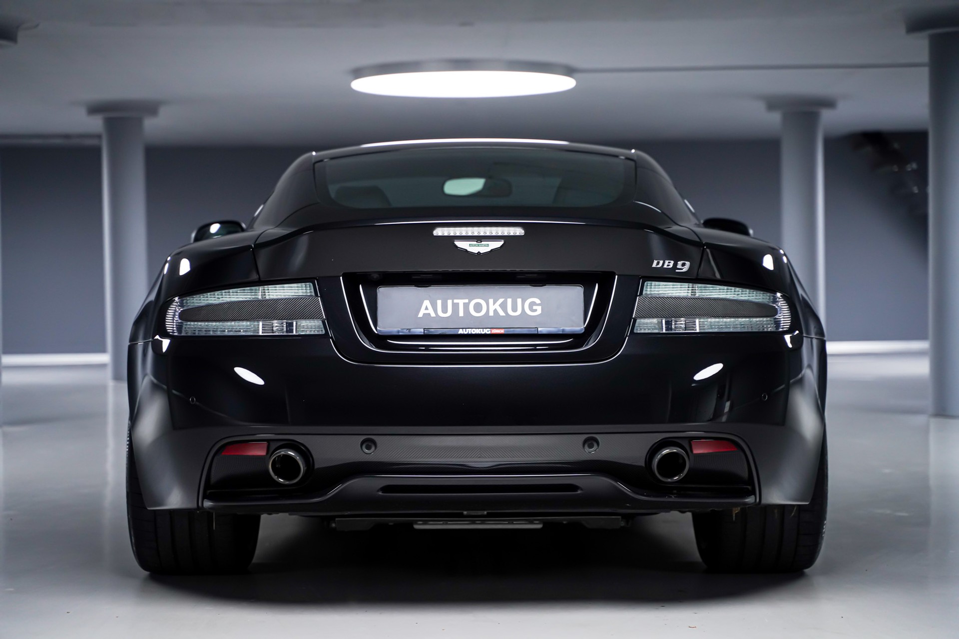 ASTON MARTIN DB9 Volante Carbon Black Touchtronic 2-image-6