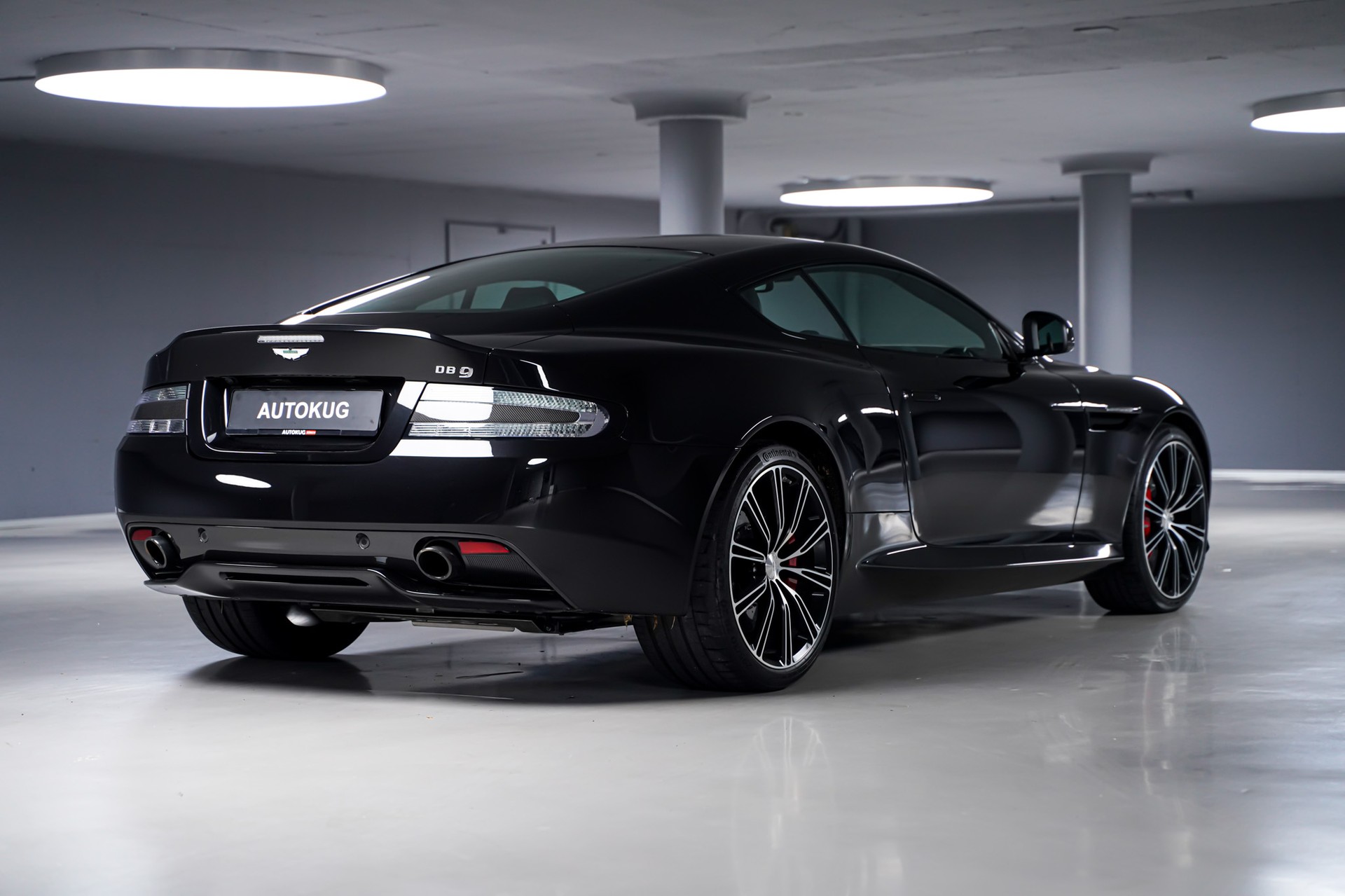 ASTON MARTIN DB9 Volante Carbon Black Touchtronic 2-image-5