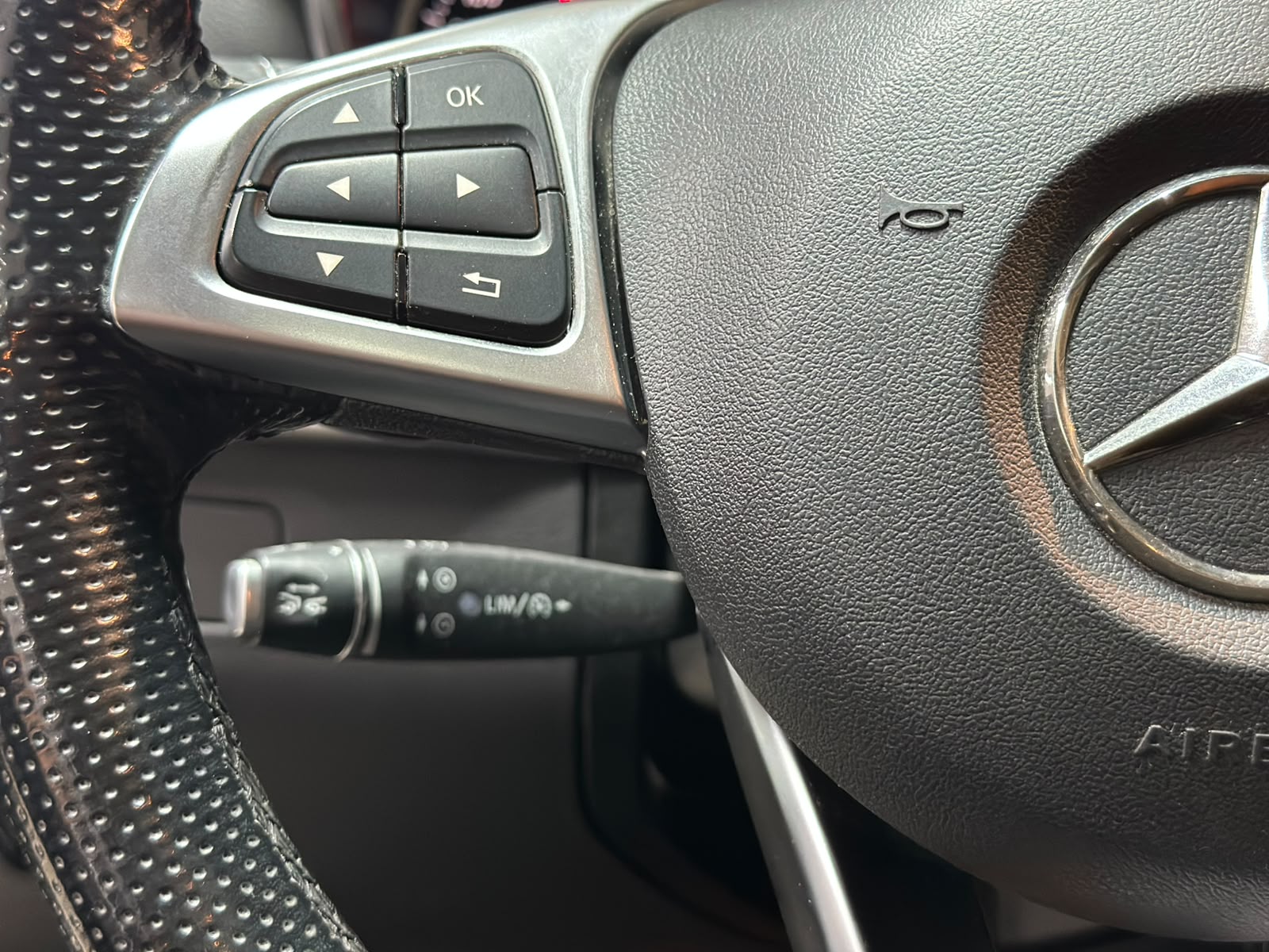 MERCEDES-BENZ GLE 250 d 4Matic 9G-Tronic-image-12