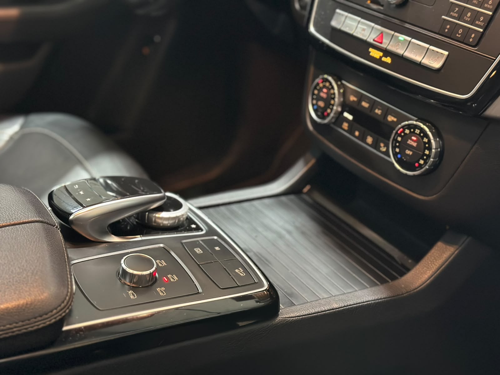 MERCEDES-BENZ GLE 250 d 4Matic 9G-Tronic-image-11