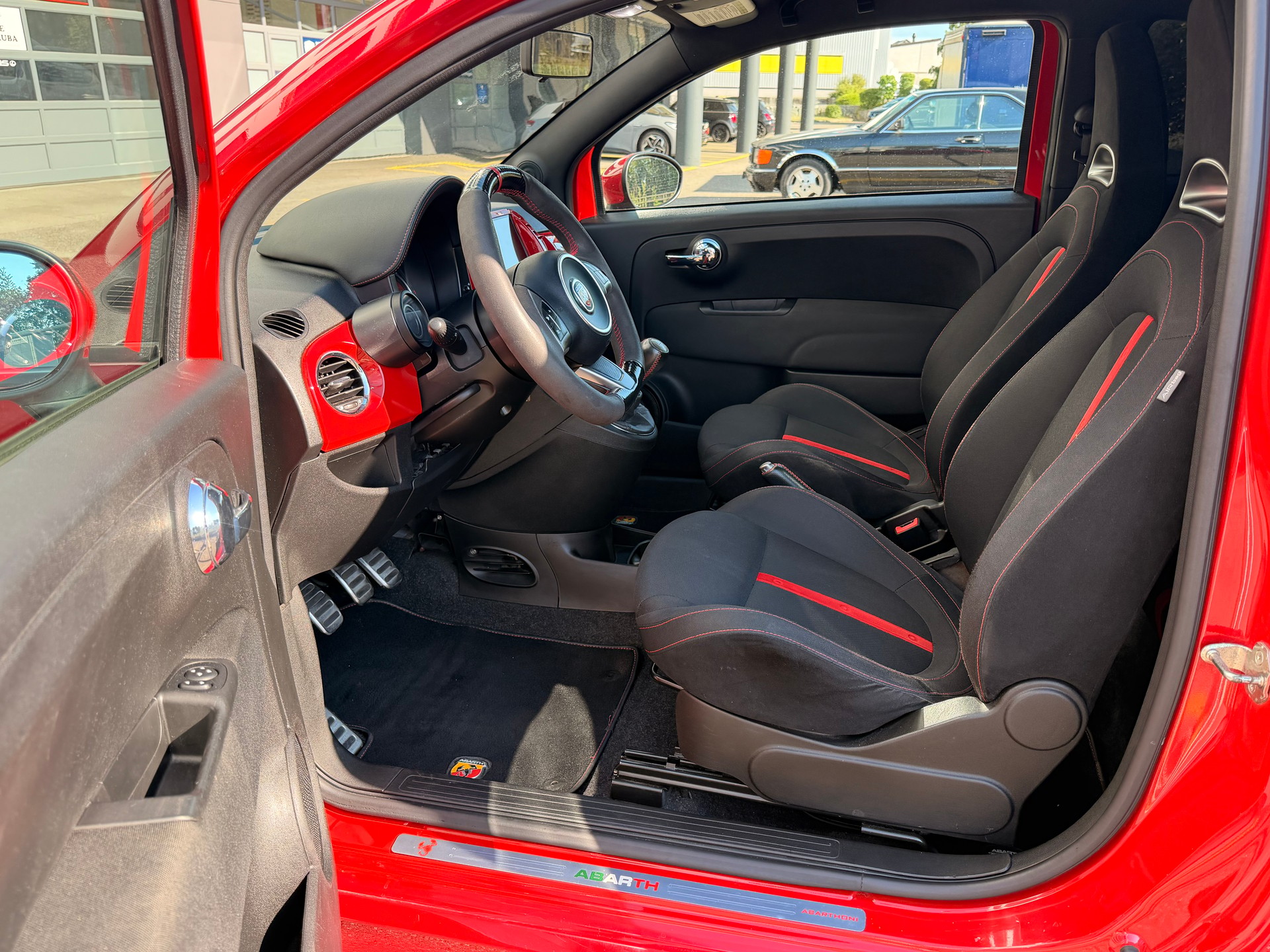 FIAT 500 1.4 16V Turbo Abarth-image-6