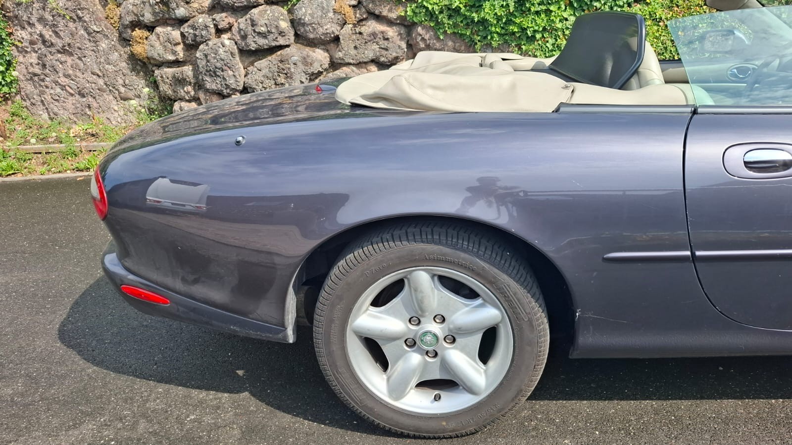 JAGUAR XK 8-image-14