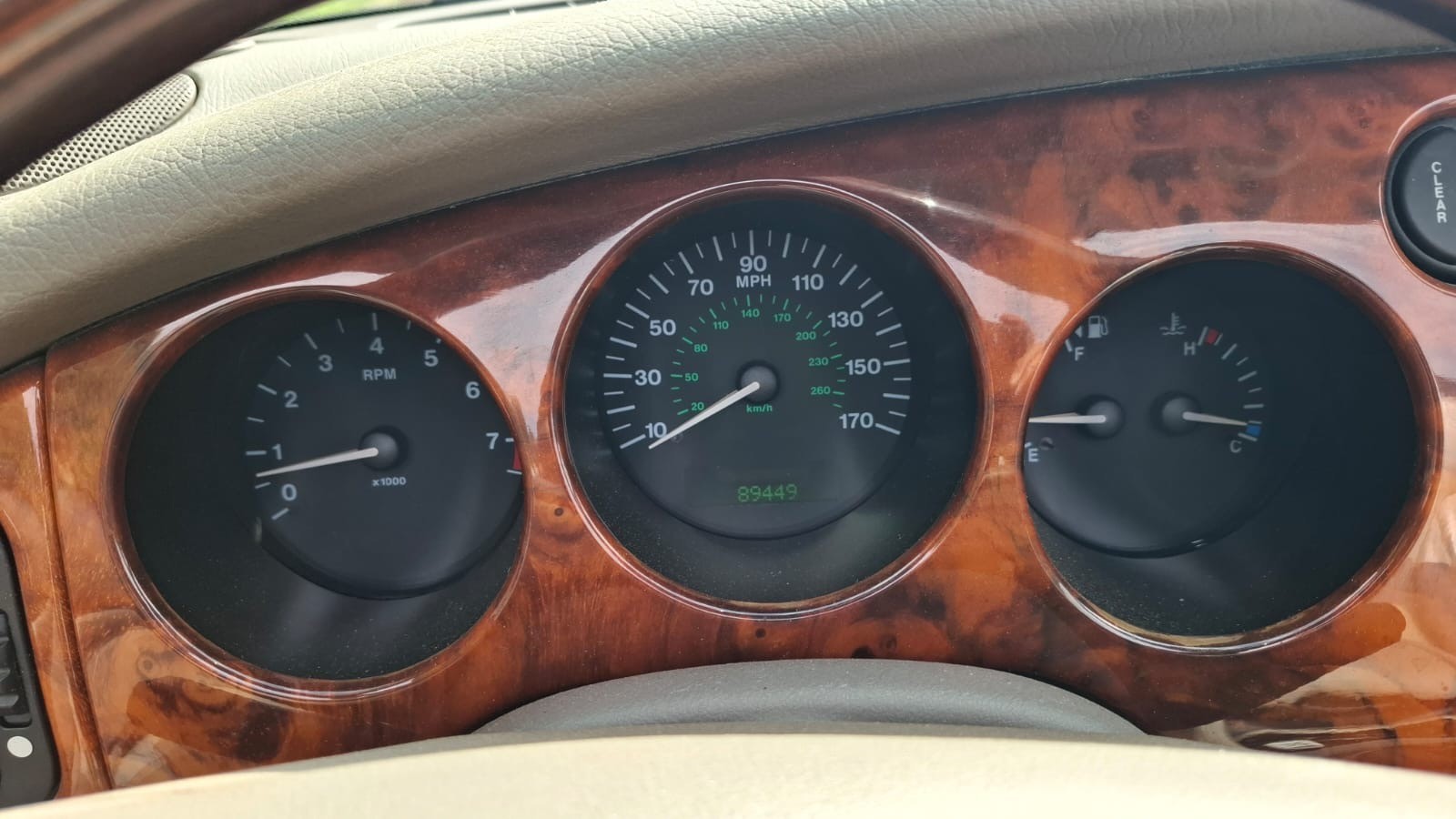 JAGUAR XK 8-image-16