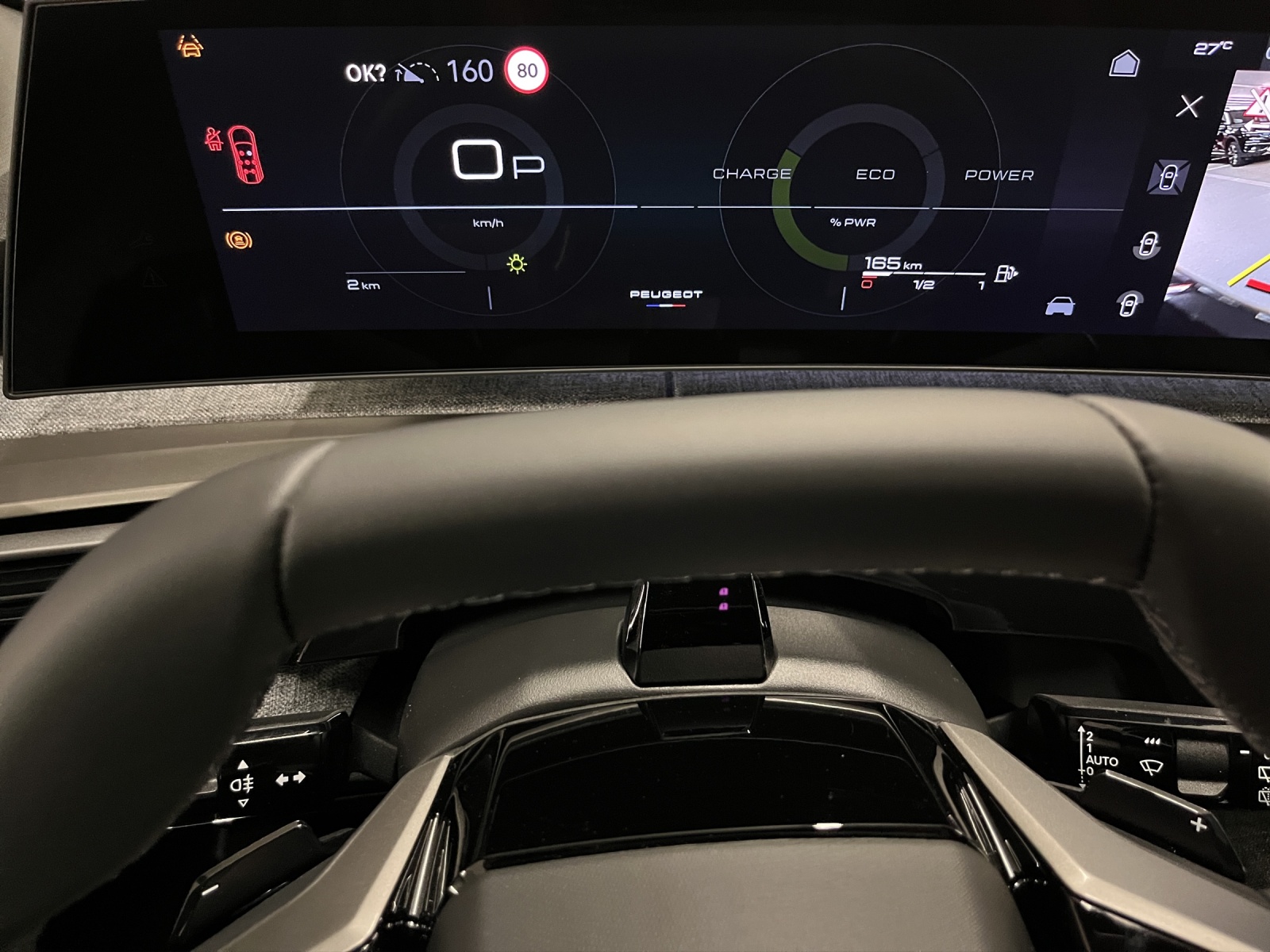 PEUGEOT 5008 1.2 Hybrid Allure Premium-image-9