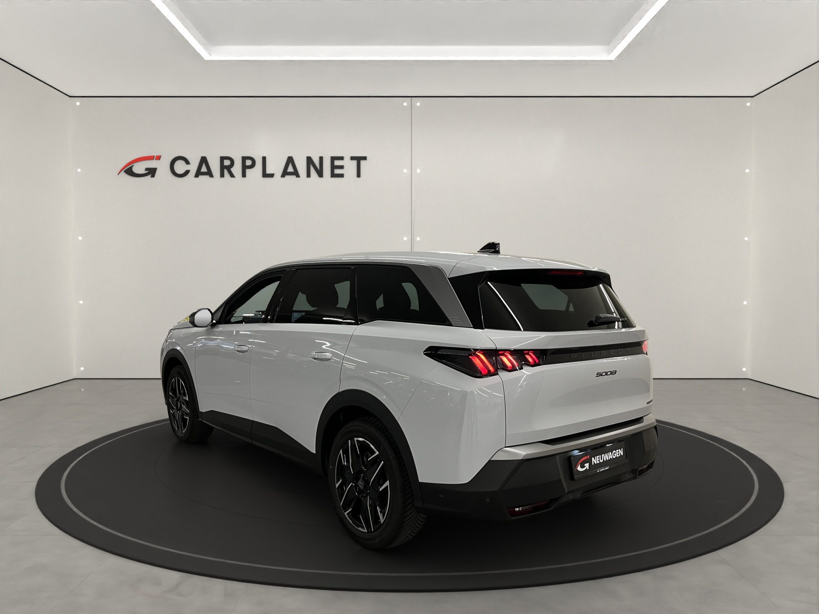 PEUGEOT 5008 1.2 Hybrid Allure Premium-image-3