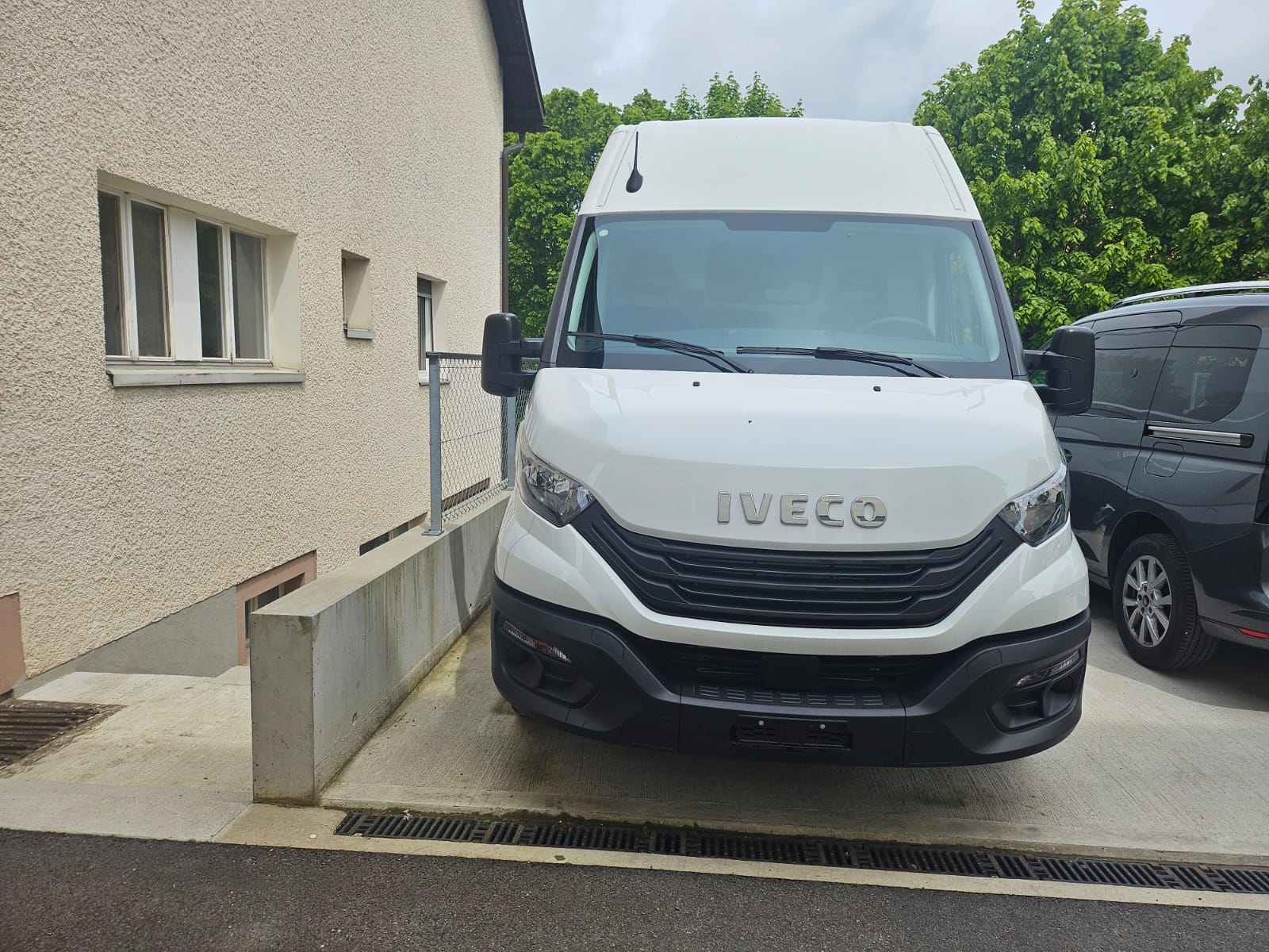 IVECO 35 S 16V MITTELLANG AUTOMAT leasing möglisch PREIS OHNE STEUER-image-0