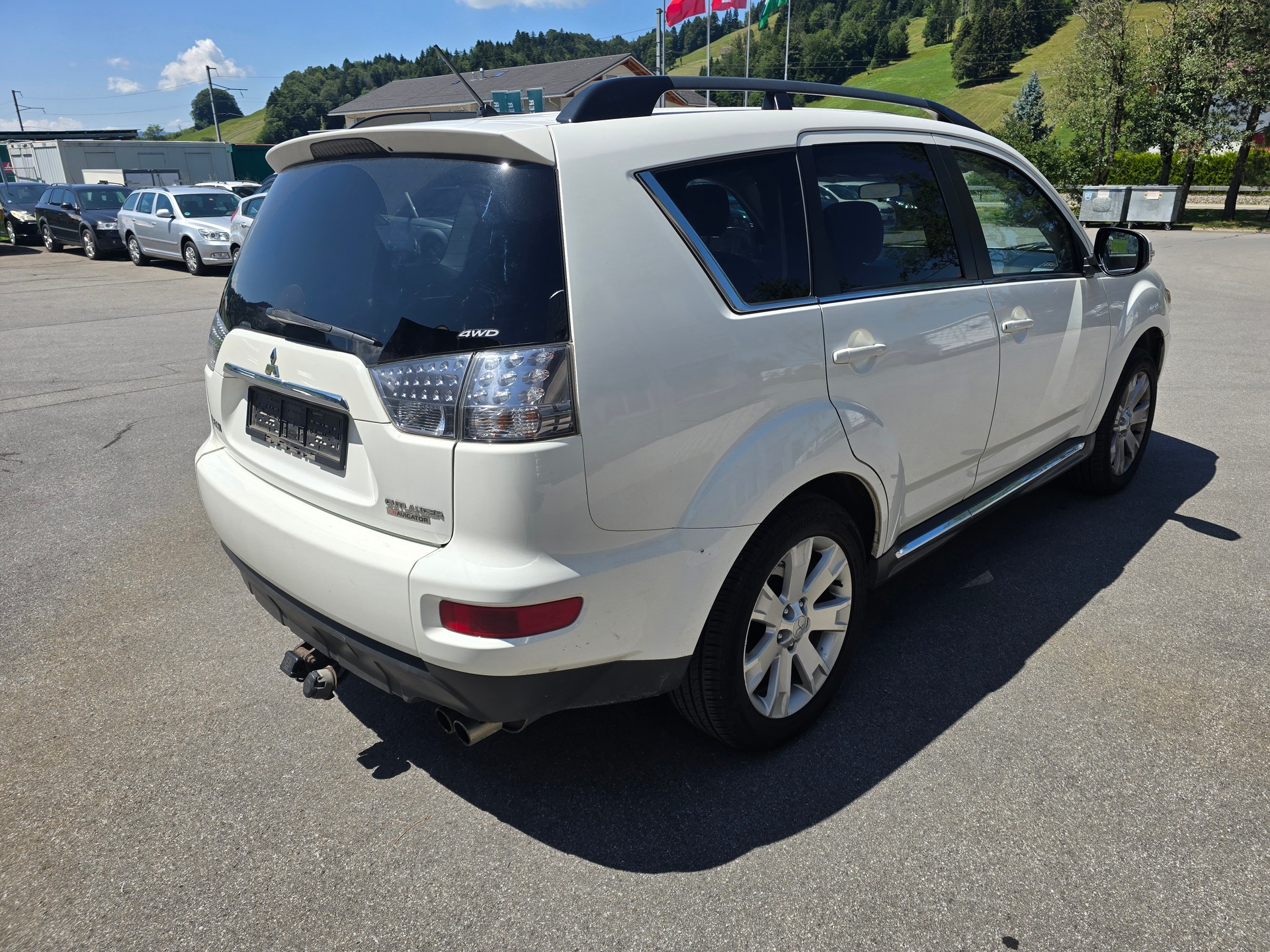 MITSUBISHI Outlander 2.2 DID Intense 4WD TC-SST-image-5