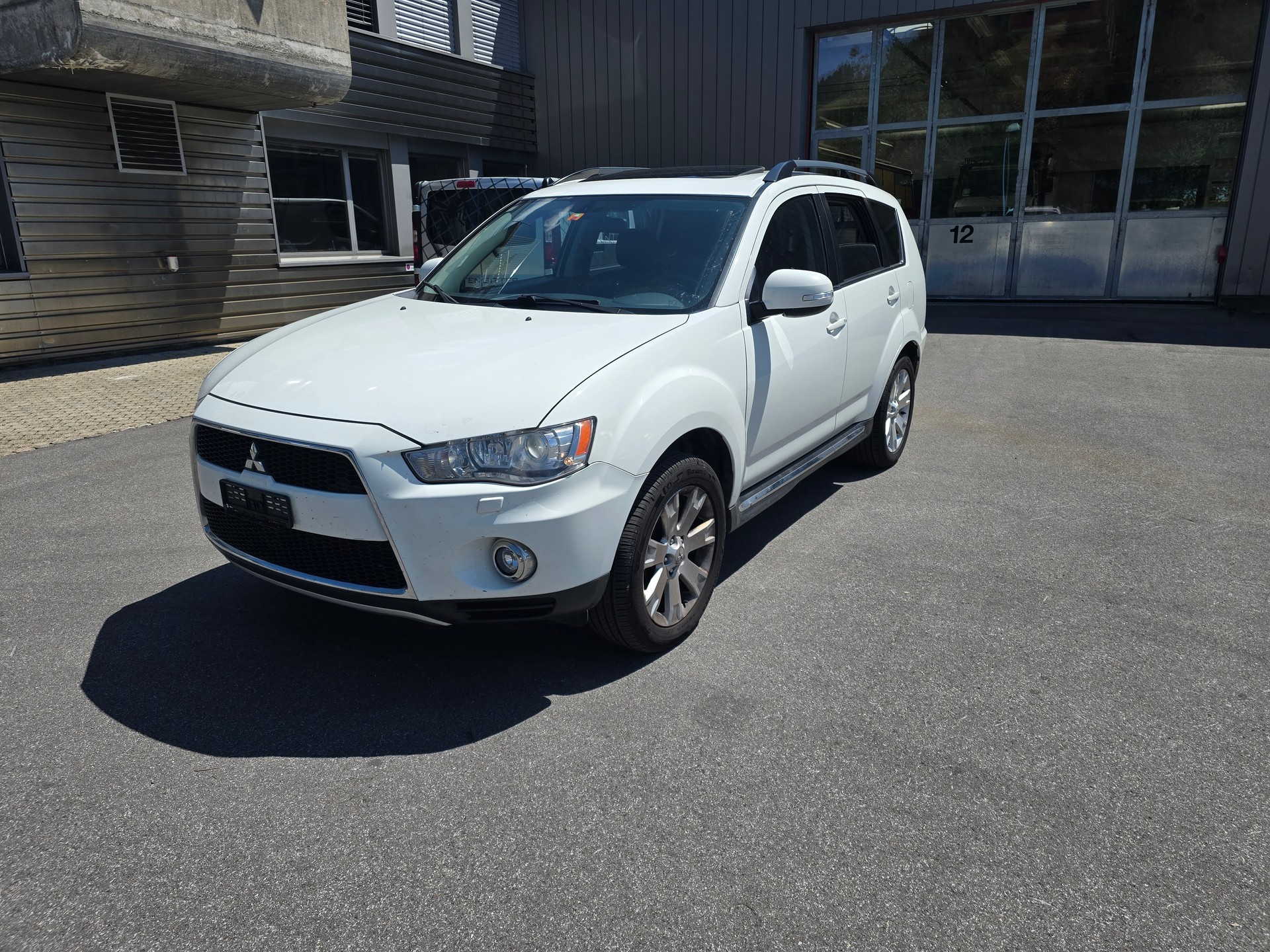 MITSUBISHI Outlander 2.2 DID Intense 4WD TC-SST-image-2