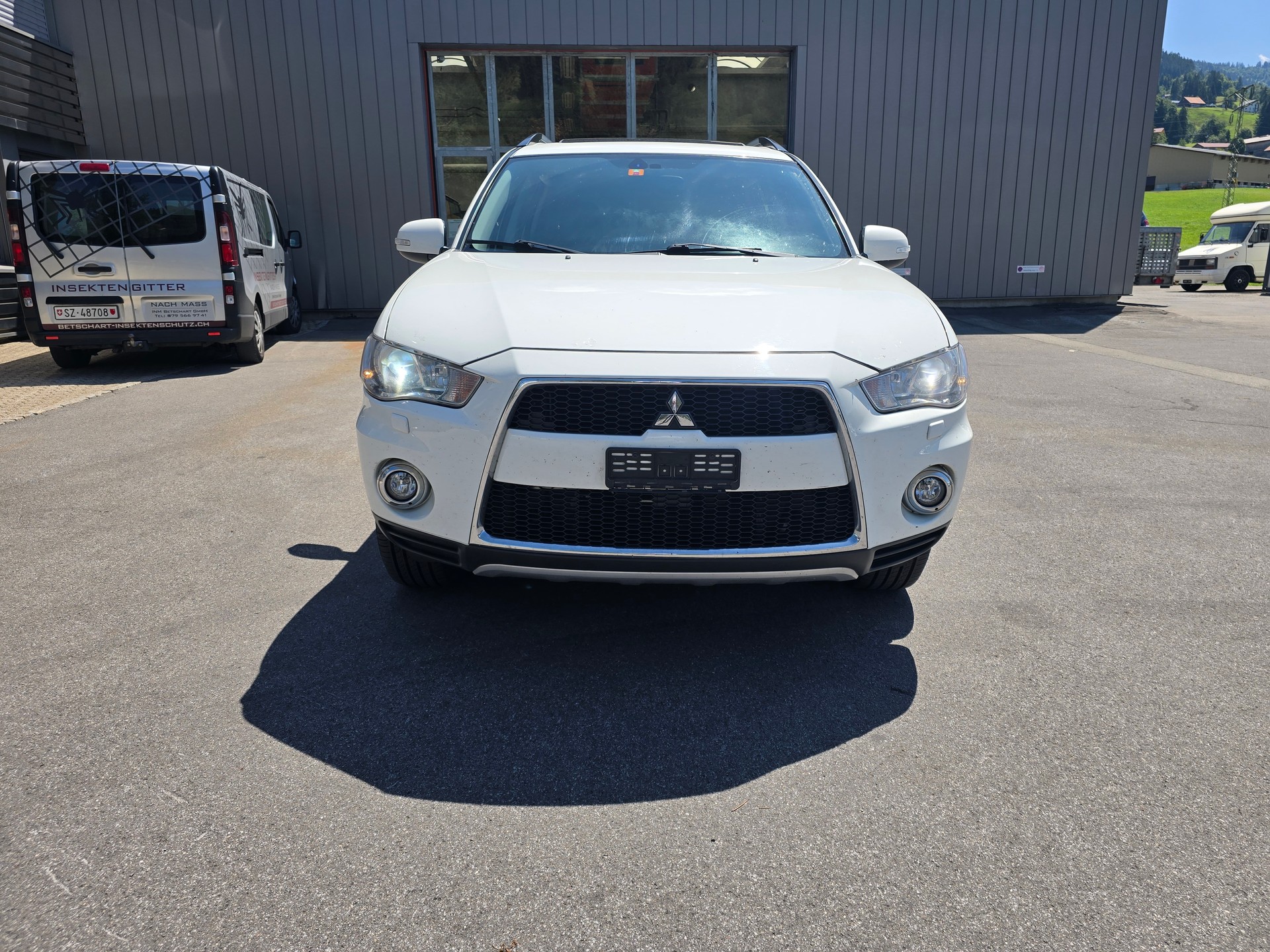 MITSUBISHI Outlander 2.2 DID Intense 4WD TC-SST-image-0