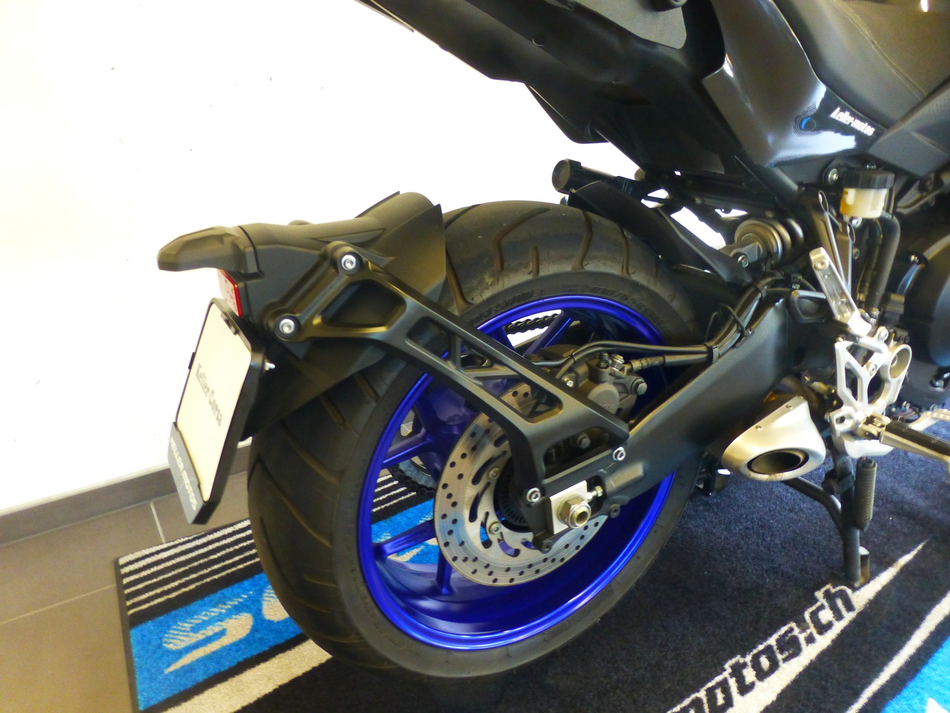 YAMAHA Niken-image-12
