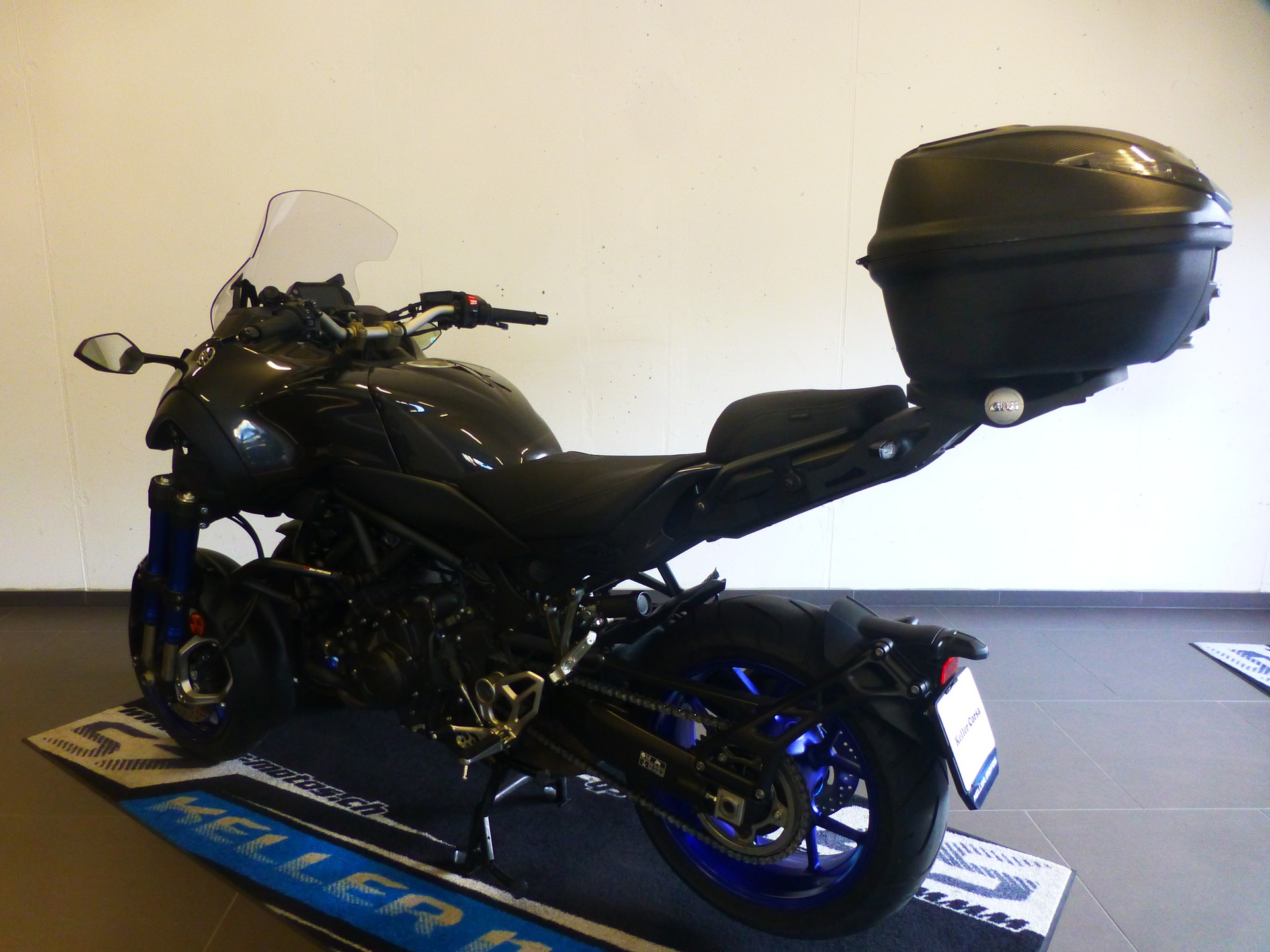 YAMAHA Niken-showroom-element-3