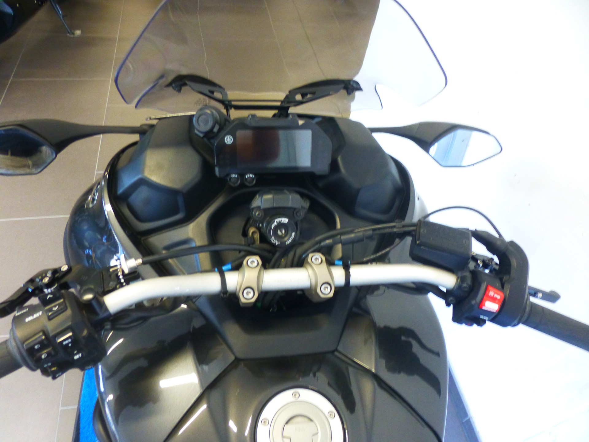 YAMAHA Niken-image-5