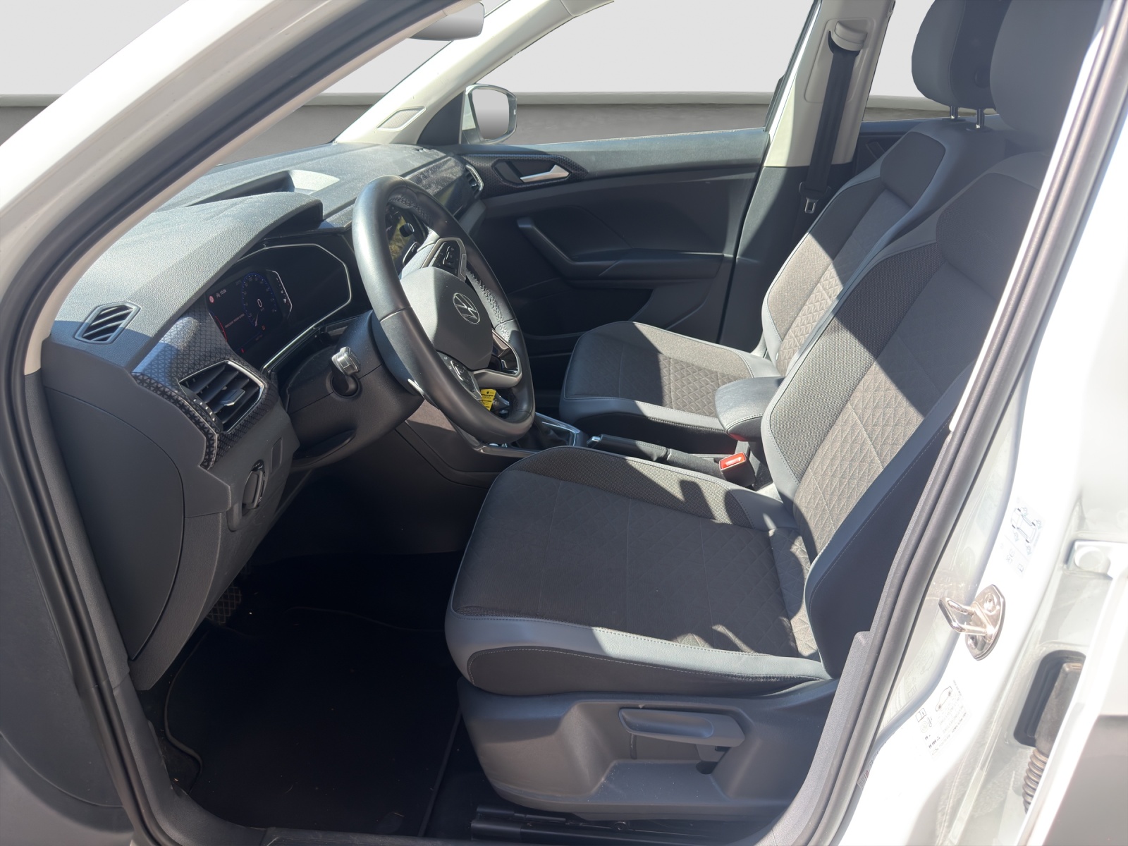 VW T-Cross 1.0 TSI Life Selection DSG-image-5