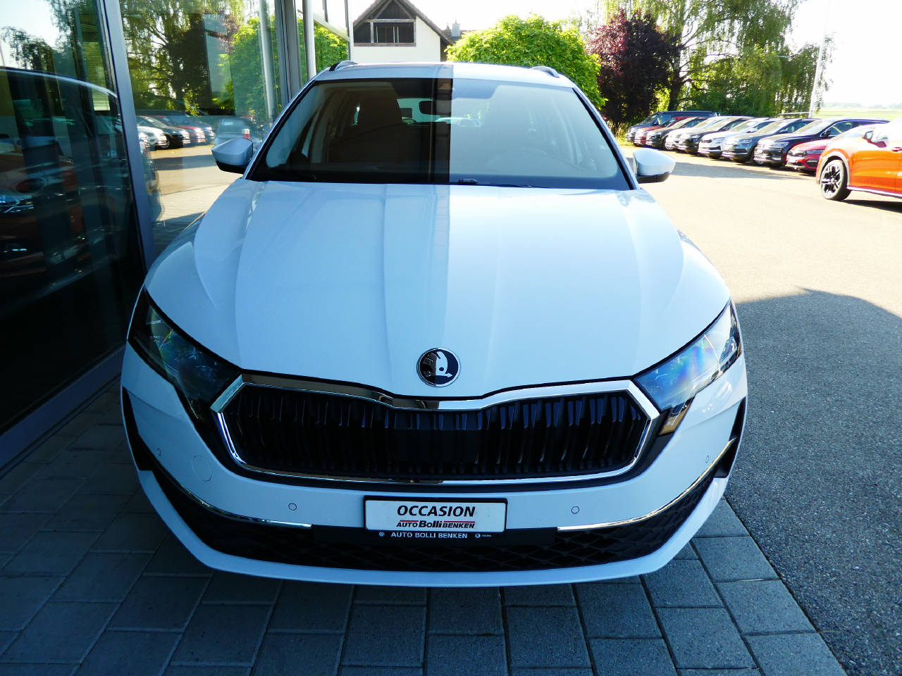 SKODA Octavia Combi 1.5 TSI Selection DSG-image-2
