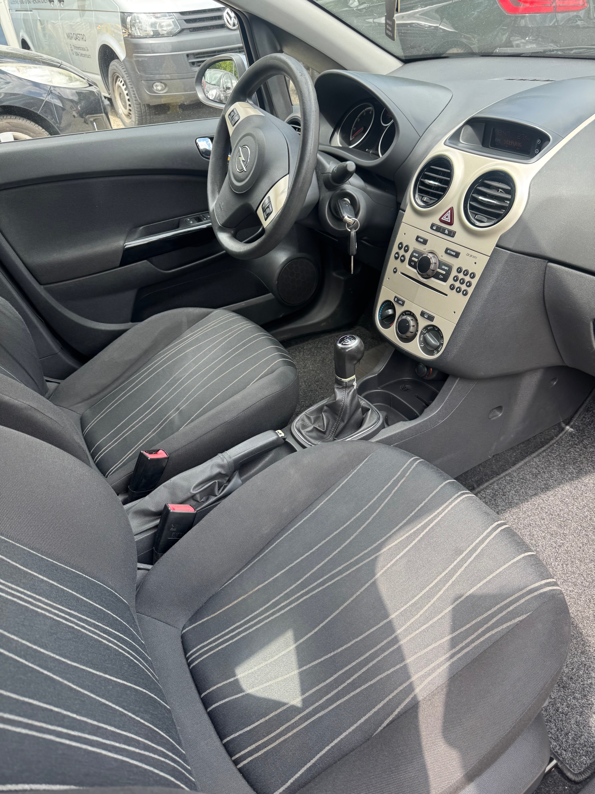 OPEL Corsa 1.4 TP Enjoy-image-6