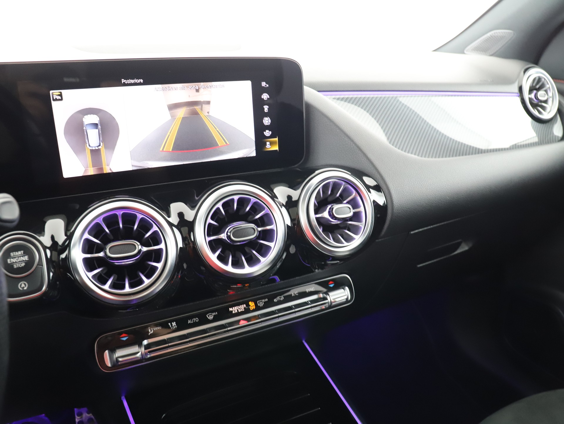 MERCEDES-BENZ GLA 200 4M AMG Line 8G-D-image-12