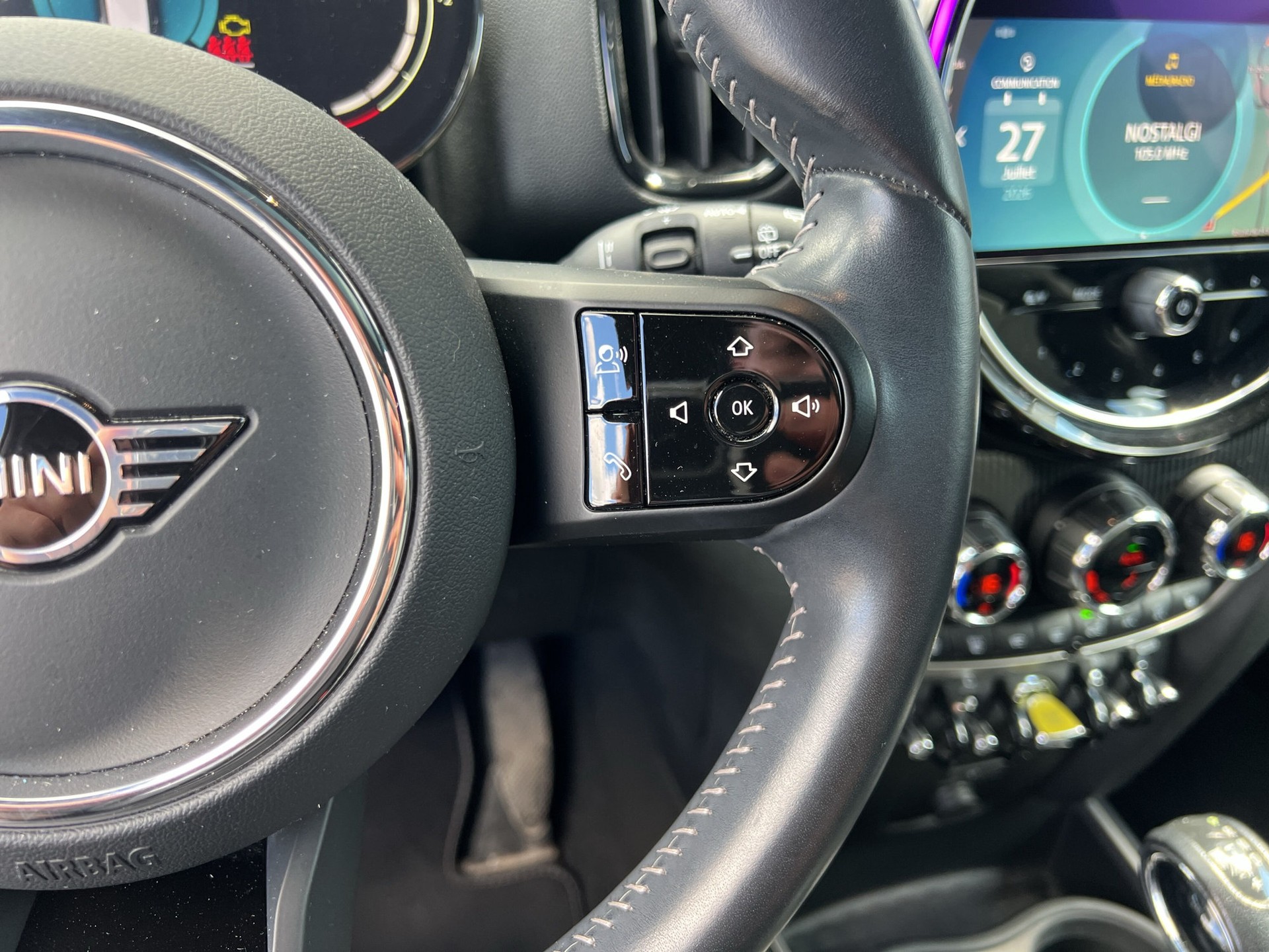 MINI Countryman Cooper SE ALL4 PHEV Steptronic-image-15