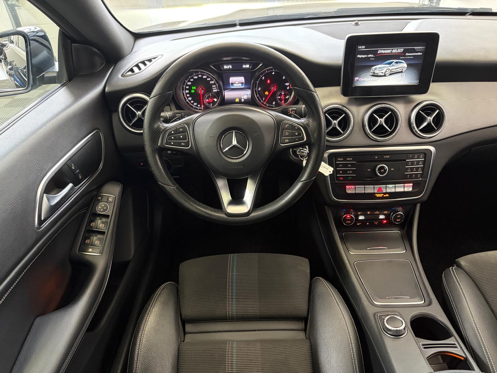 MERCEDES-BENZ CLA Shooting Brake 220 d Urban 4Matic 7G-DCT - Caméra de recul-image-11