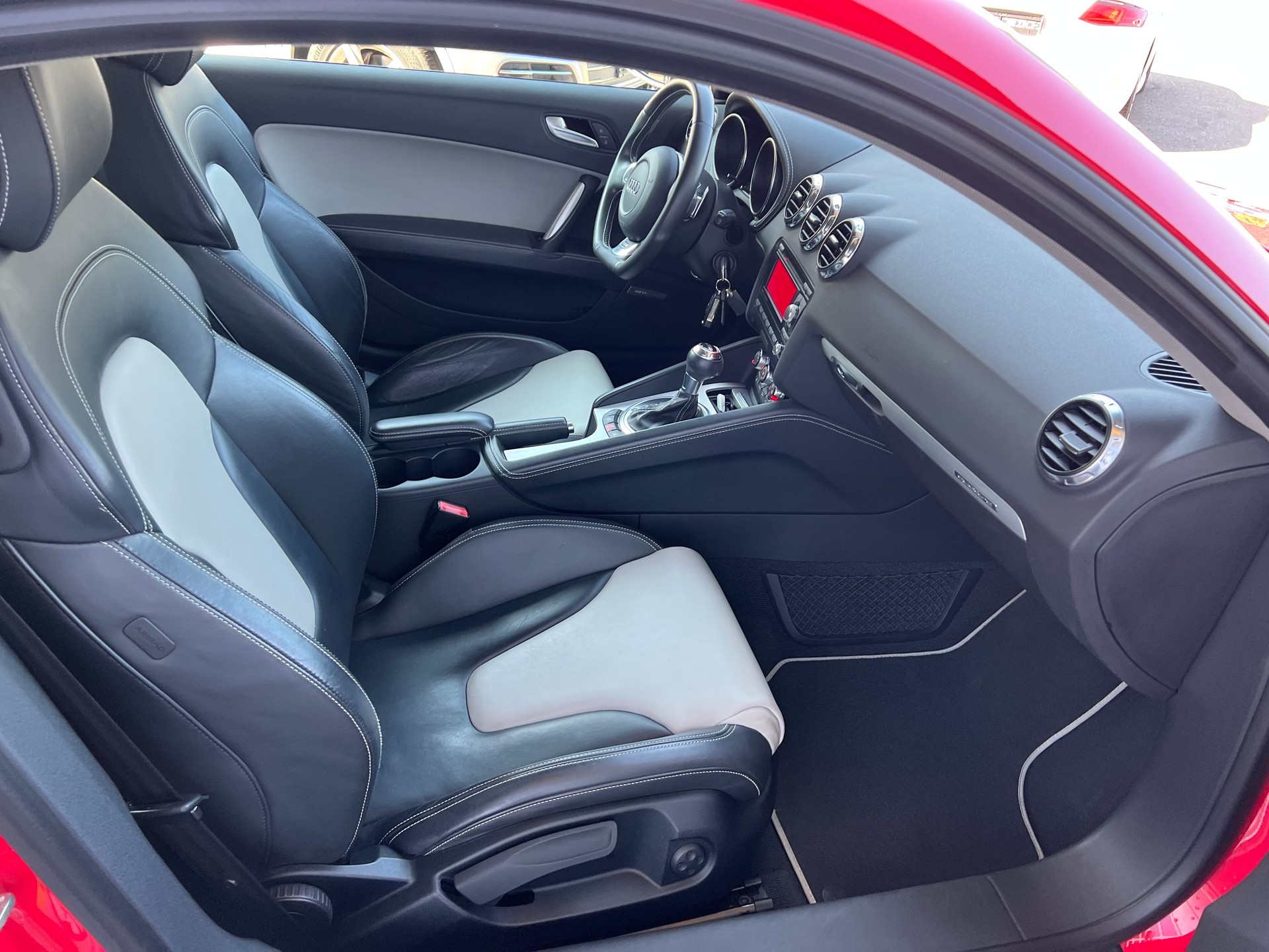 AUDI TTS Coupé 2.0 TFSI S- Line 4x4 S-tronic *** Navi * Leder * 8 fachbereift * mit frisch ab MFK ***-image-15