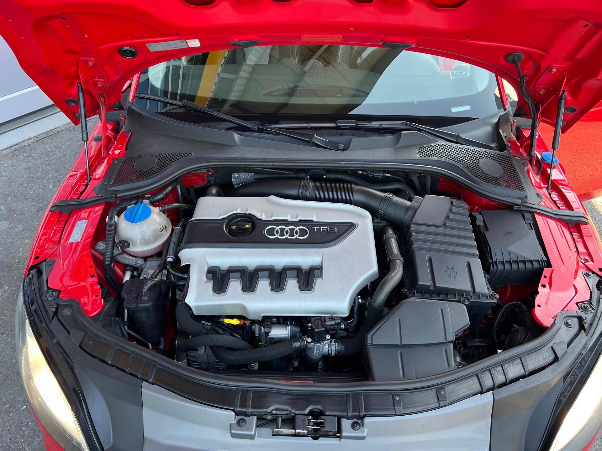 AUDI TTS Coupé 2.0 TFSI S- Line 4x4 S-tronic *** Navi * Leder * 8 fachbereift * mit frisch ab MFK ***-image-23