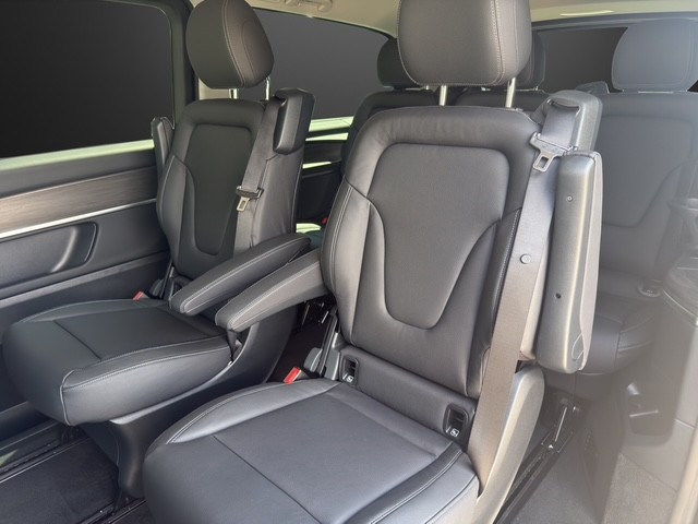 MERCEDES-BENZ V 300 d extralang 4Matic Avantgarde 9G-Tronic-image-7