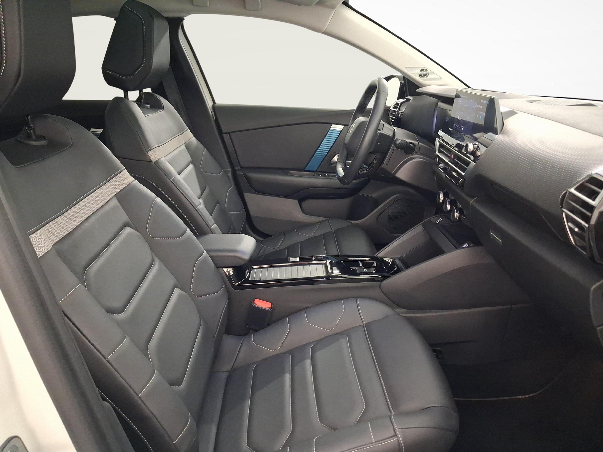 CITROEN e-C4 X Shine-image-8