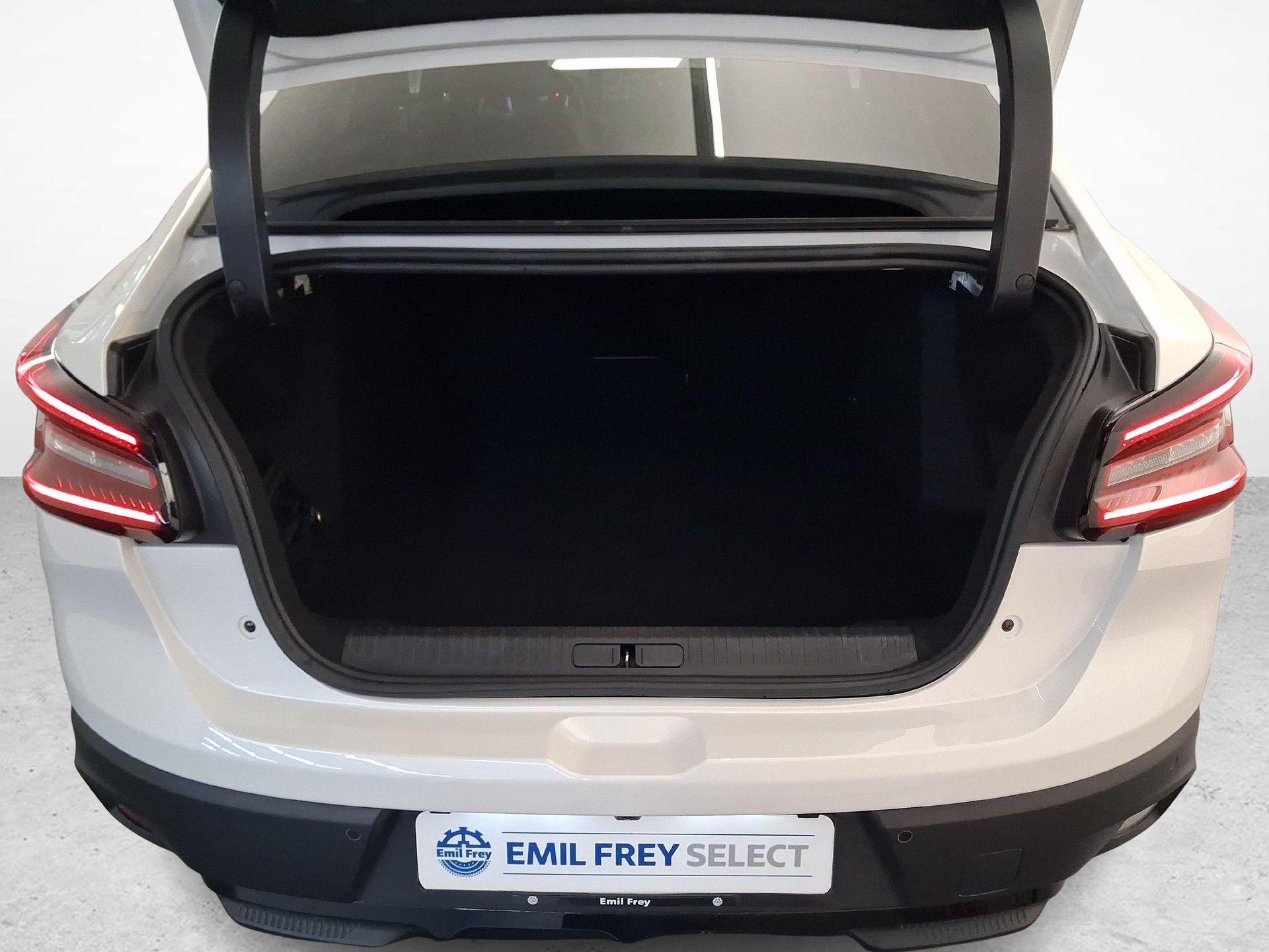 CITROEN e-C4 X Shine-image-10