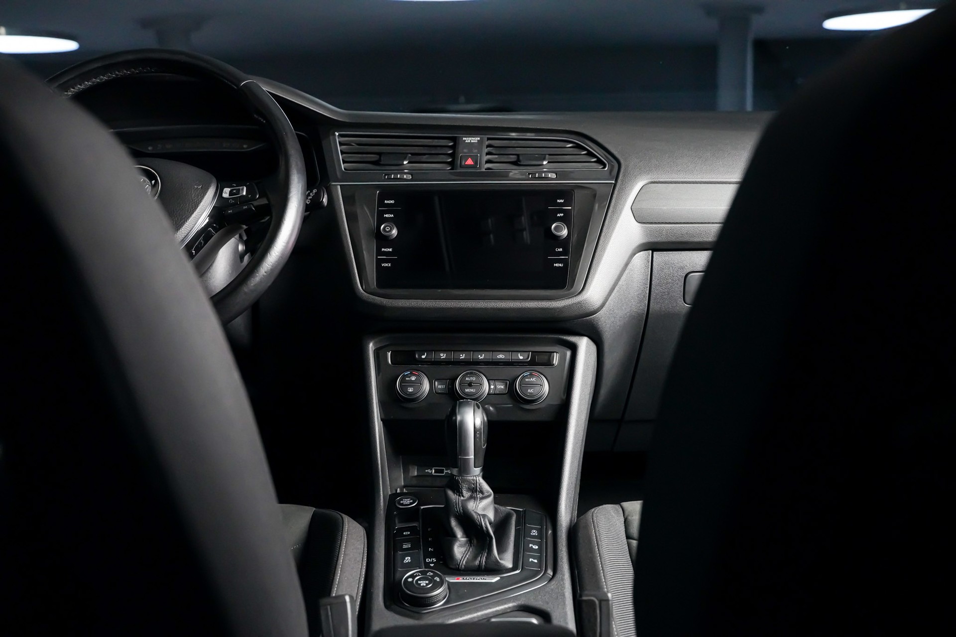 VW Tiguan Allspace 2.0 TDI SCR Highline 4Motion DSG-image-13