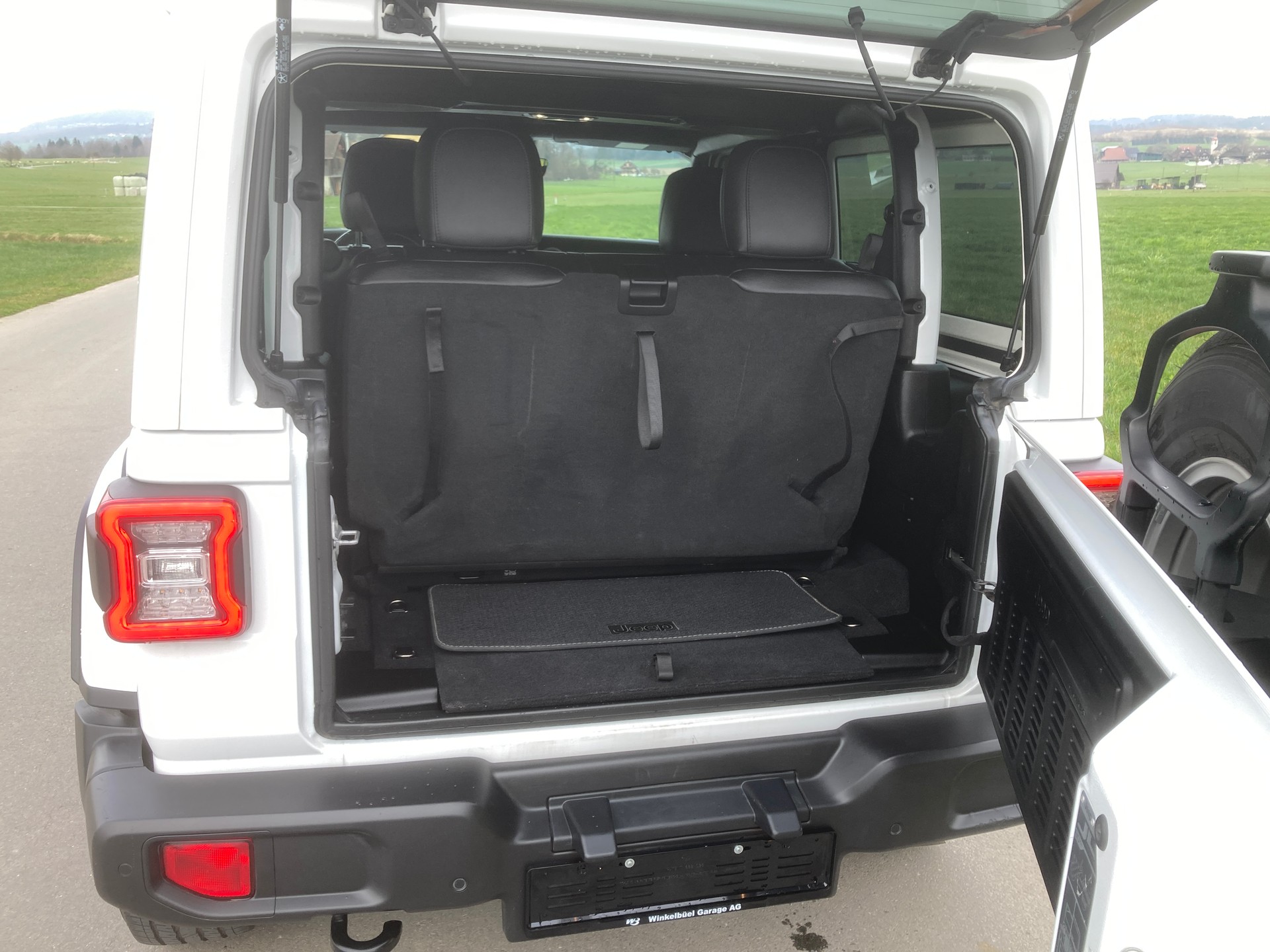 JEEP Wrangler 2.0 80TH Anniversary Automatic-image-7