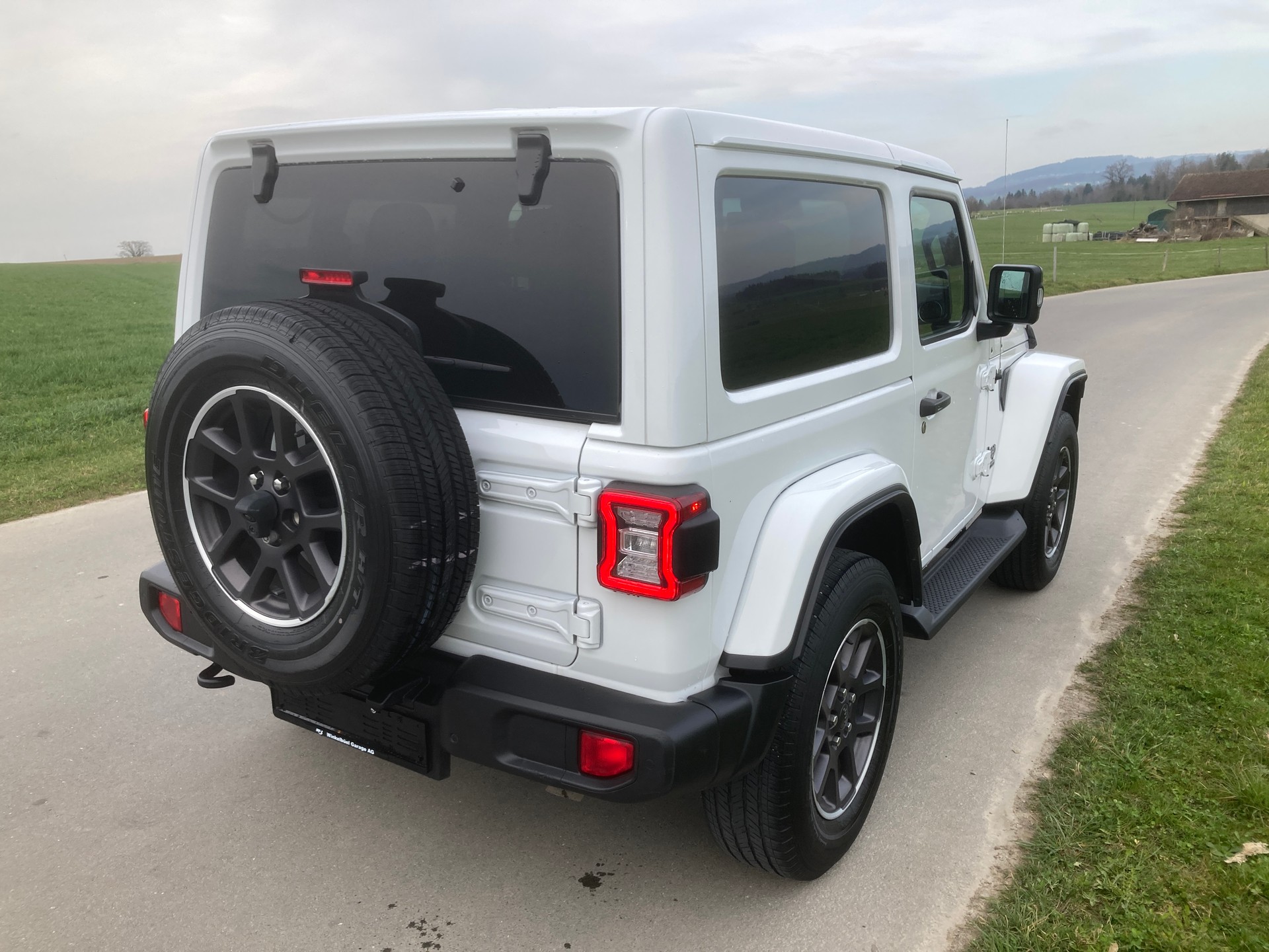 JEEP Wrangler 2.0 80TH Anniversary Automatic-image-3