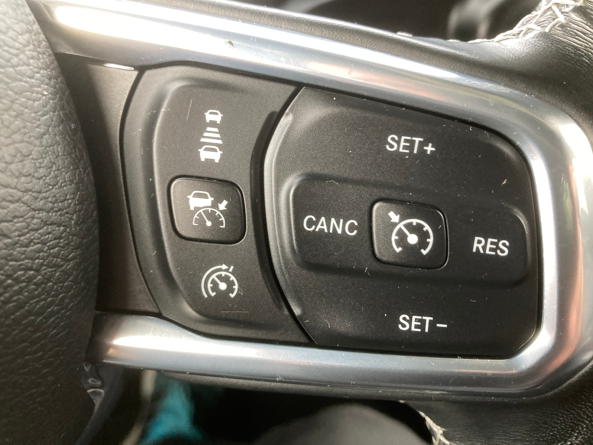 JEEP Wrangler 2.0 80TH Anniversary Automatic-image-19