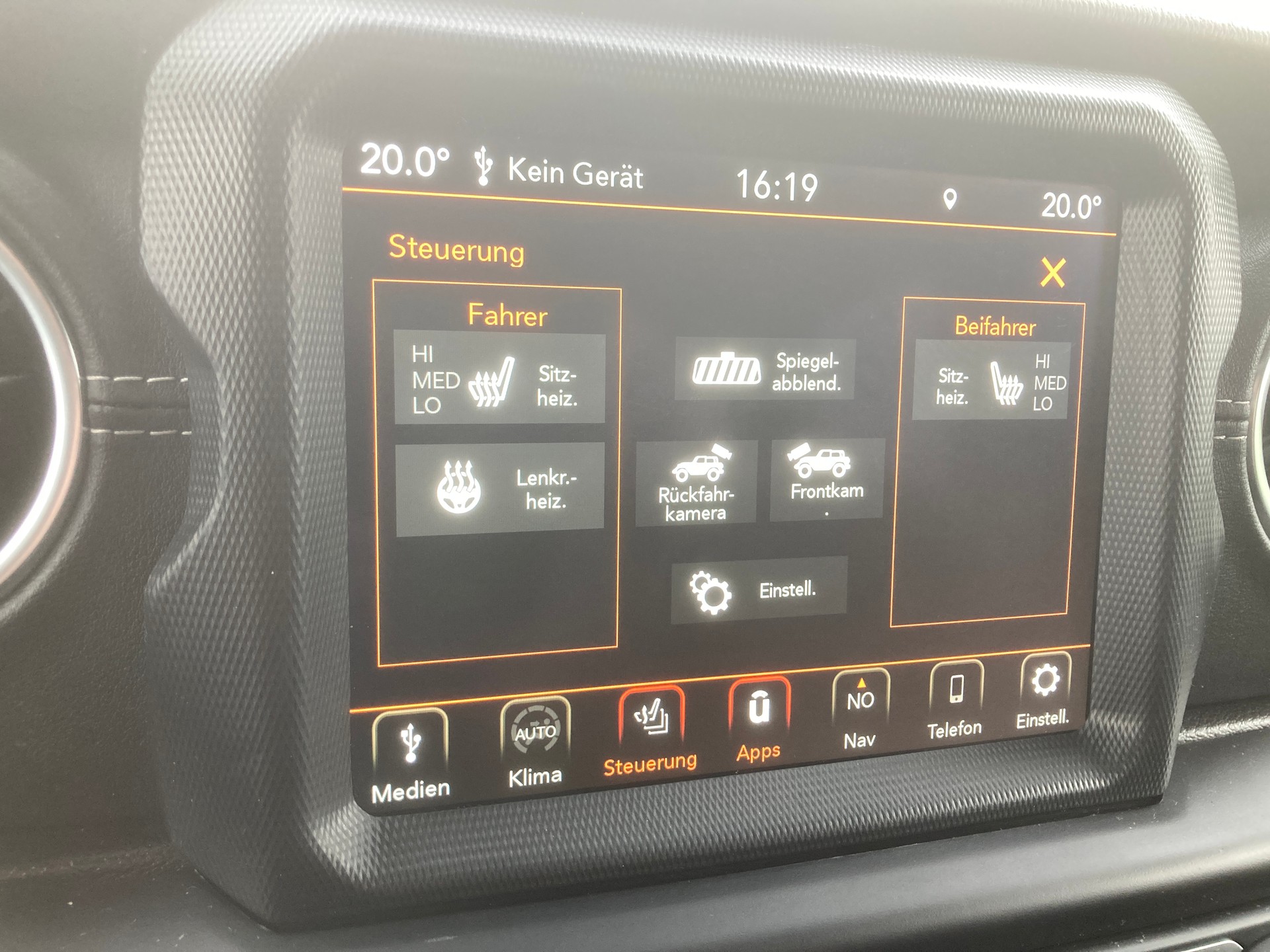 JEEP Wrangler 2.0 80TH Anniversary Automatic-image-22