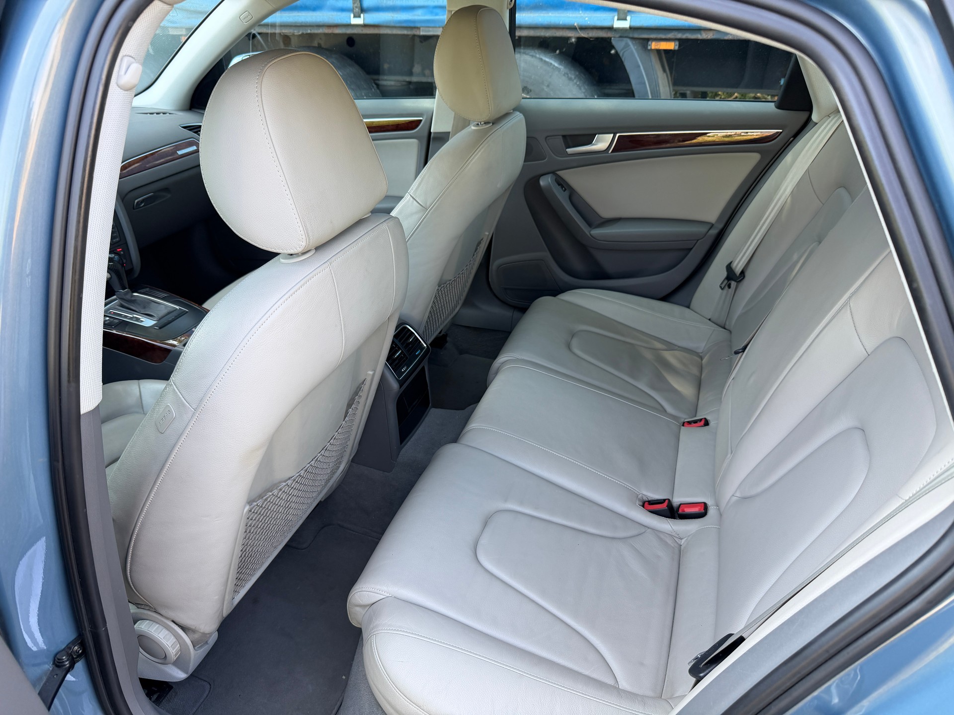 AUDI A4 Limousine 2.0 TFSI quattro S-tronic-image-11